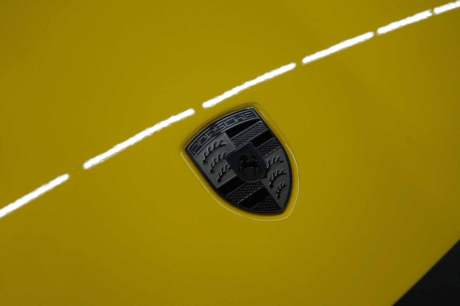 PORSCHE 911 TURBO S CABRIO PDK CH- FZ - RACING GELB - TECHART-image-6