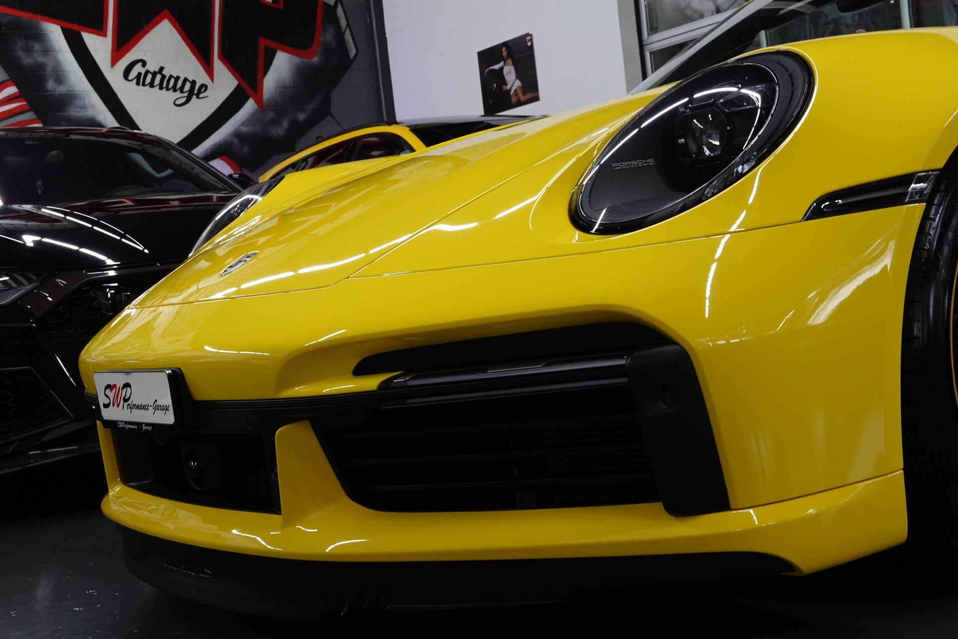 PORSCHE 911 TURBO S CABRIO PDK CH- FZ - RACING GELB - TECHART-image-7