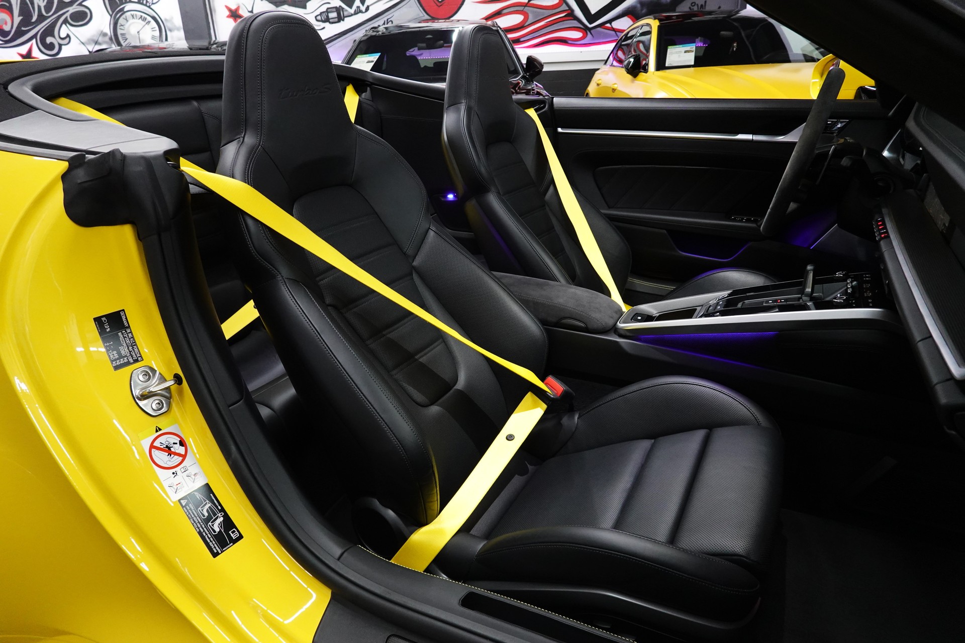PORSCHE 911 TURBO S CABRIO PDK CH- FZ - RACING GELB - TECHART-image-47