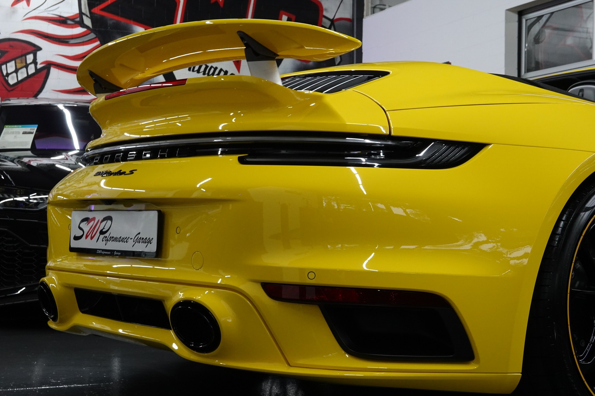 PORSCHE 911 TURBO S CABRIO PDK CH- FZ - RACING GELB - TECHART-image-28