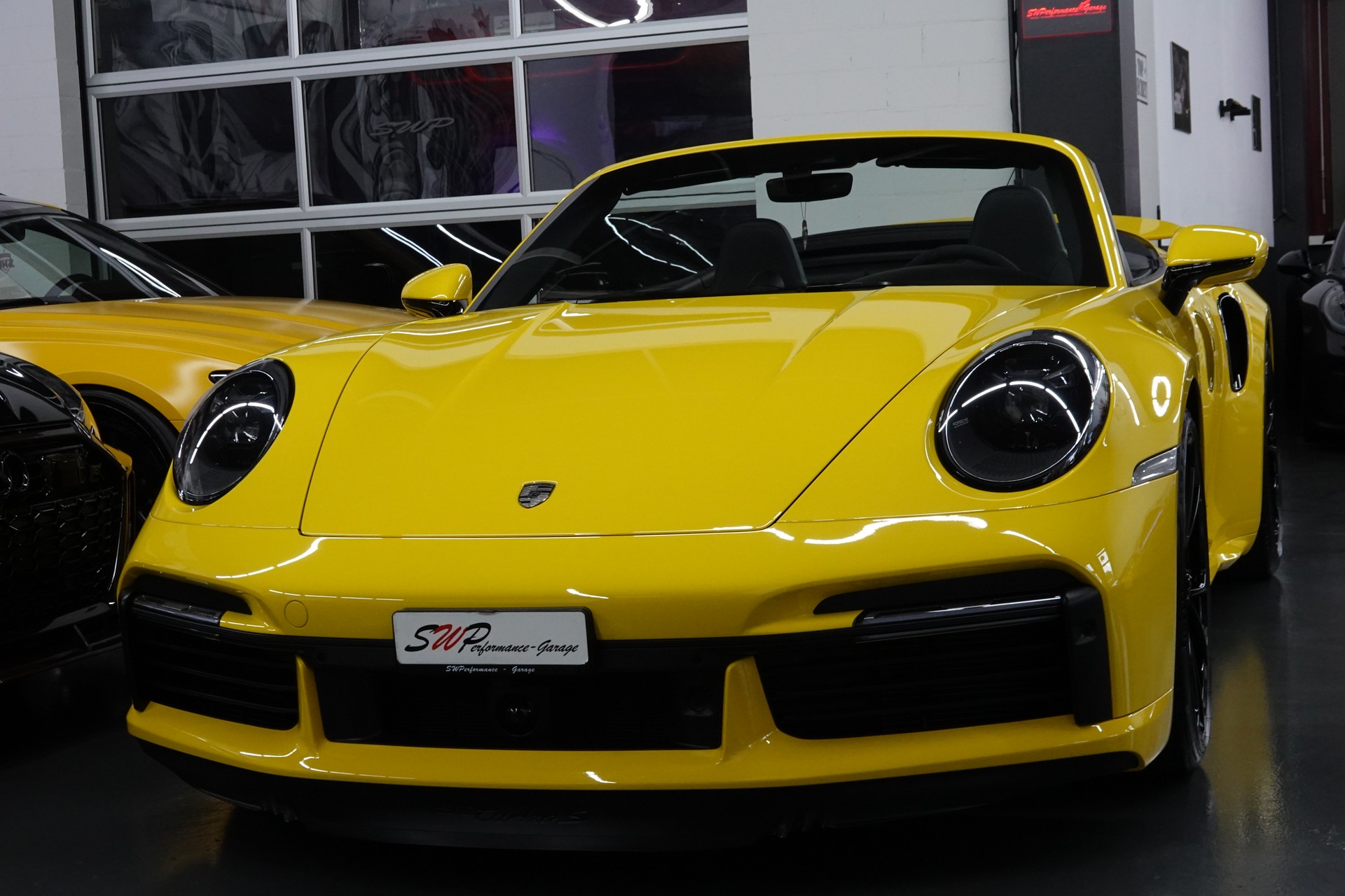 PORSCHE 911 TURBO S CABRIO PDK CH- FZ - RACING GELB - TECHART-image-3