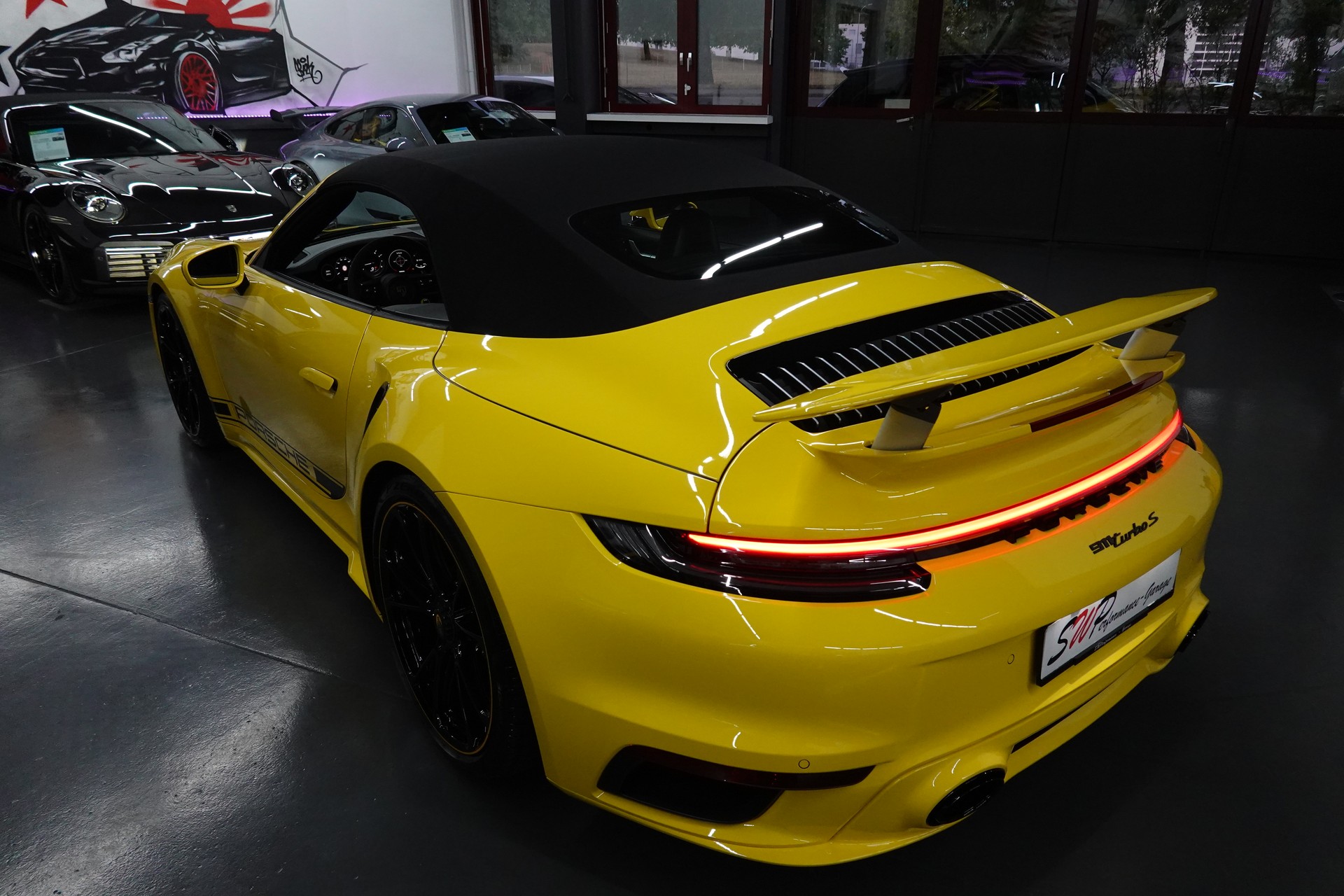 PORSCHE 911 TURBO S CABRIO PDK CH- FZ - RACING GELB - TECHART-image-54