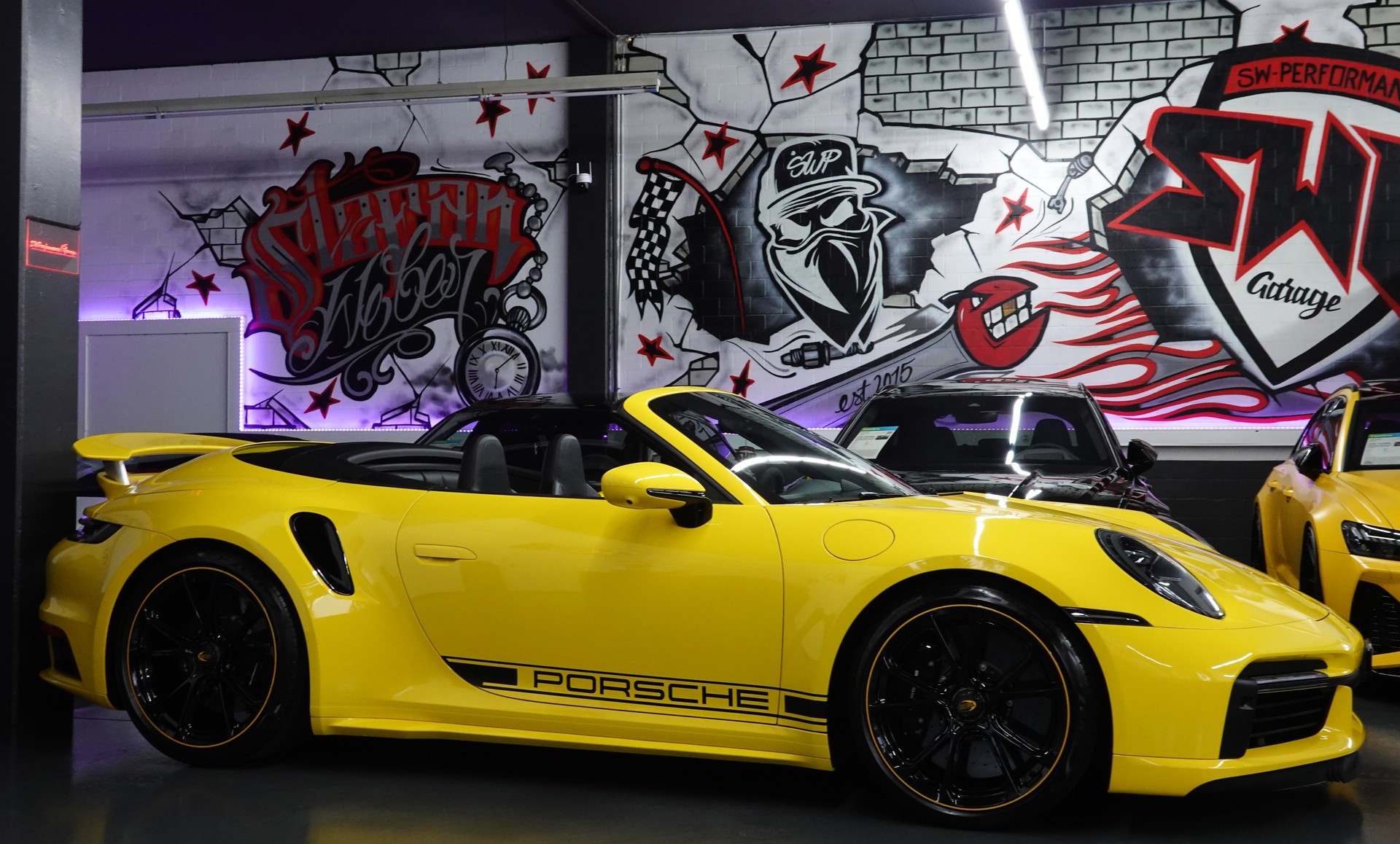 PORSCHE 911 TURBO S CABRIO PDK CH- FZ - RACING GELB - TECHART-image-25