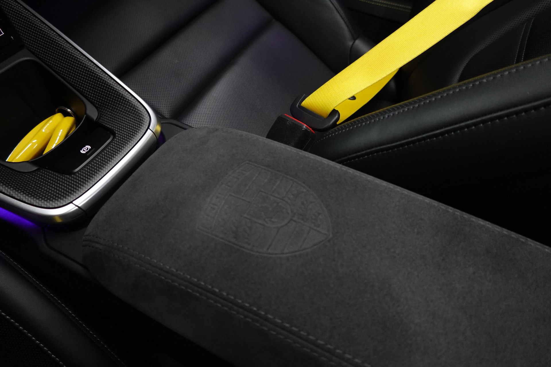 PORSCHE 911 TURBO S CABRIO PDK CH- FZ - RACING GELB - TECHART-image-38