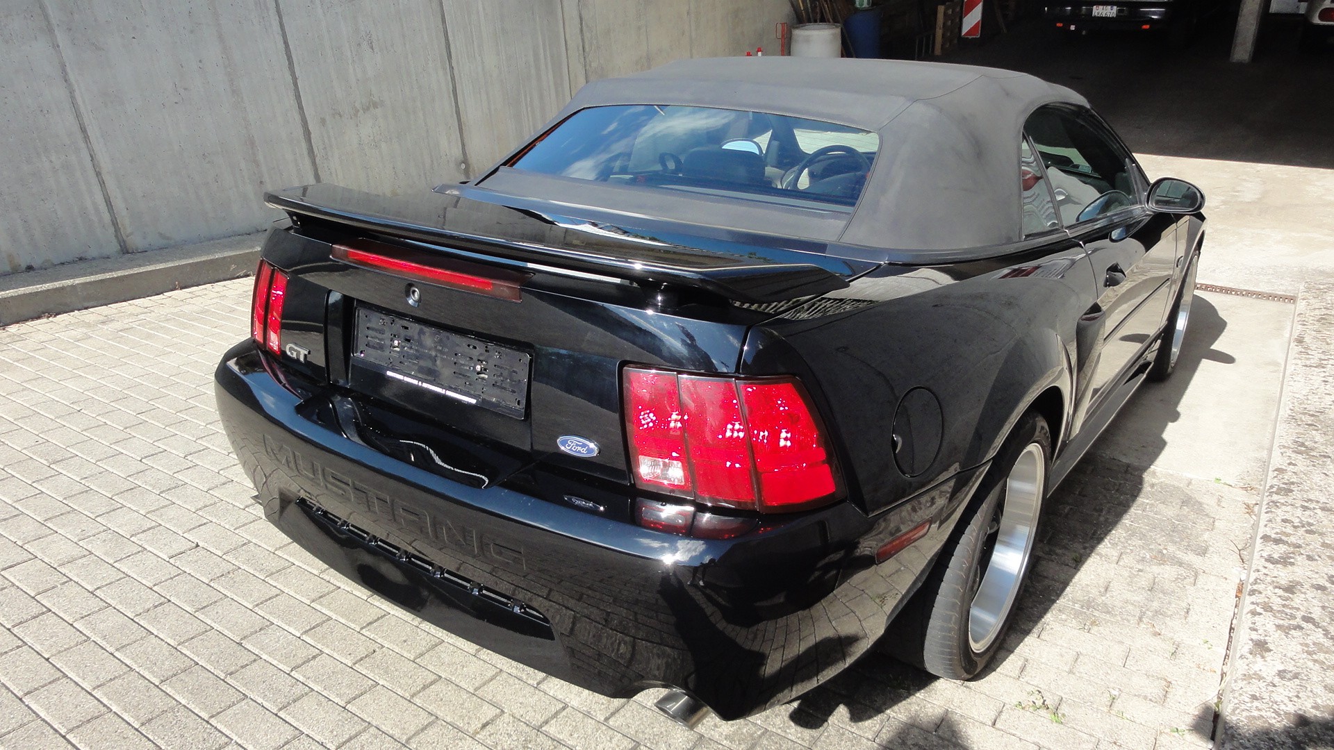 FORD Mustang GT Cabriolet-image-5