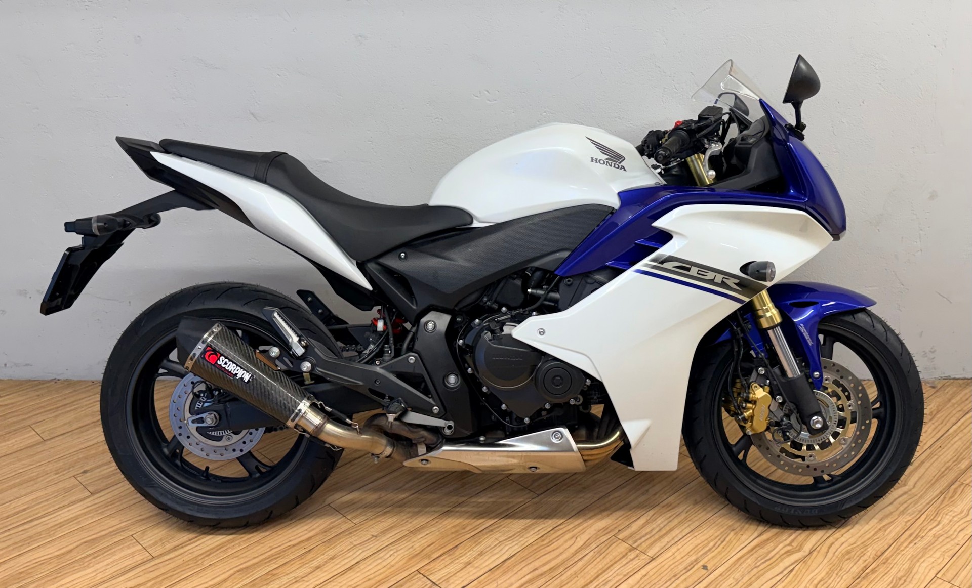 HONDA CBR 600 FA ABS-showroom-element-2