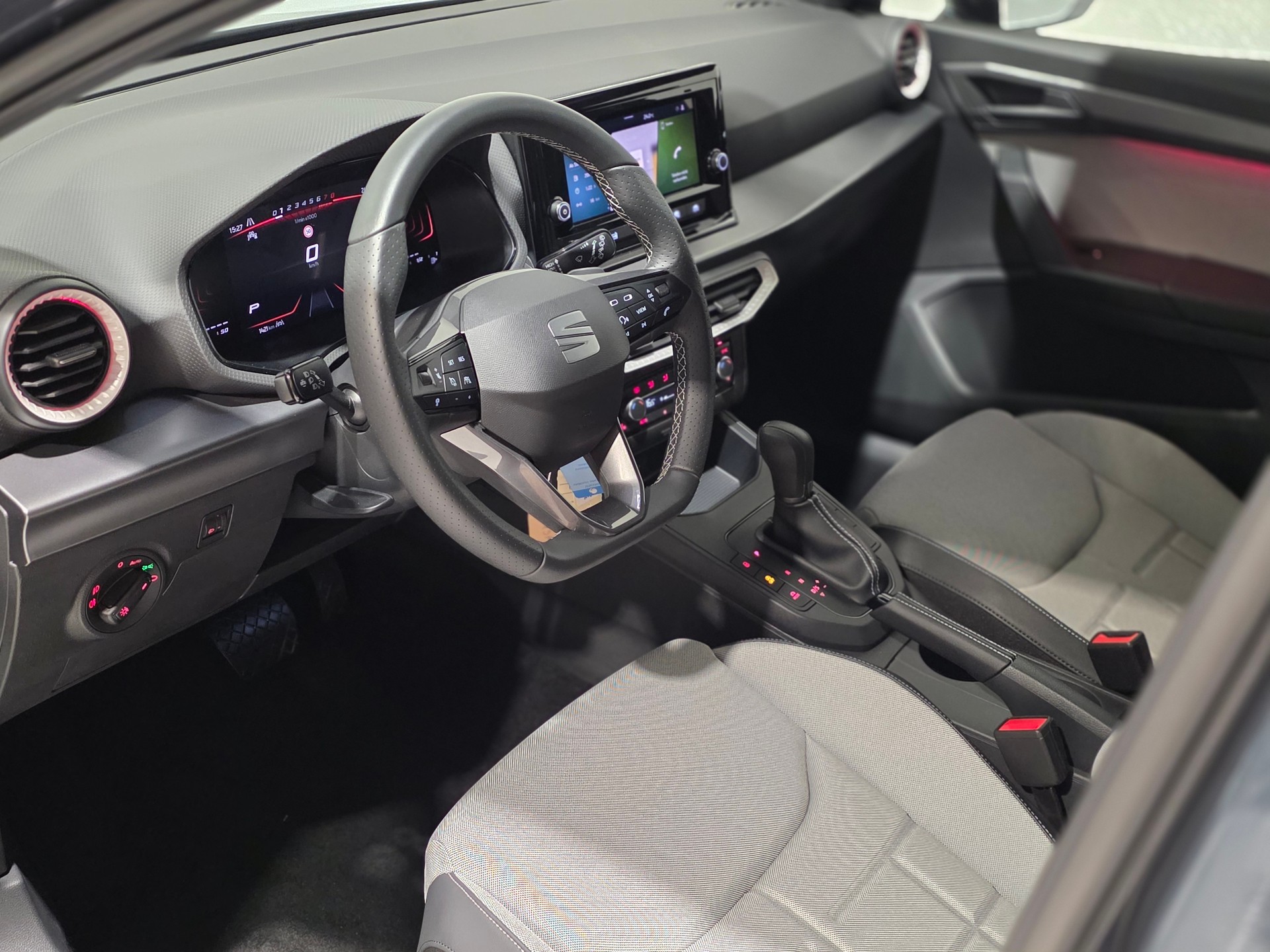 SEAT Ibiza 1.0 EcoTSI FR DSG-image-5