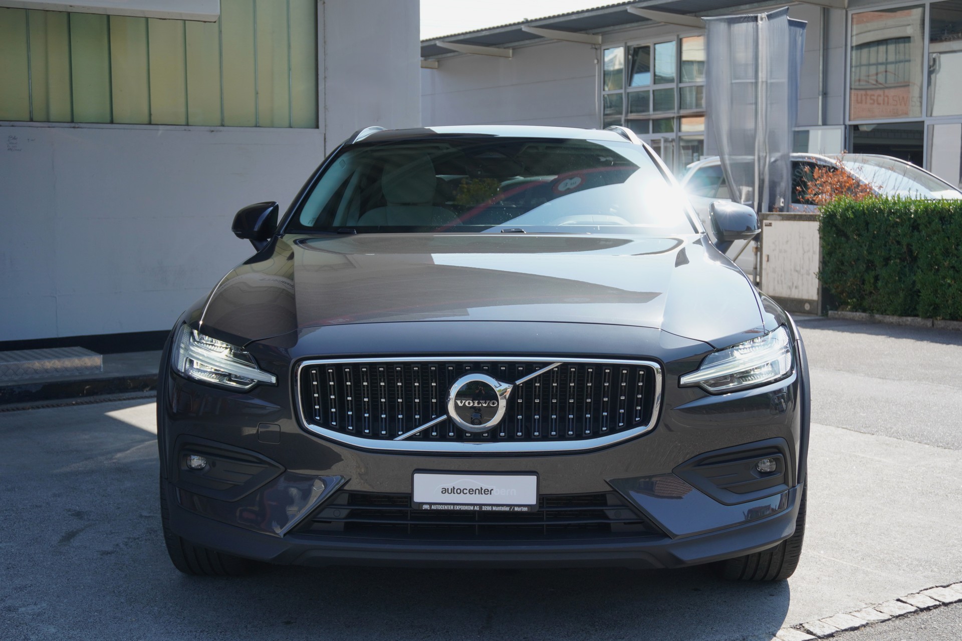 VOLVO V60 Cross Country B5 Mild Hybrid Ultimate AWD Geartronic-image-2