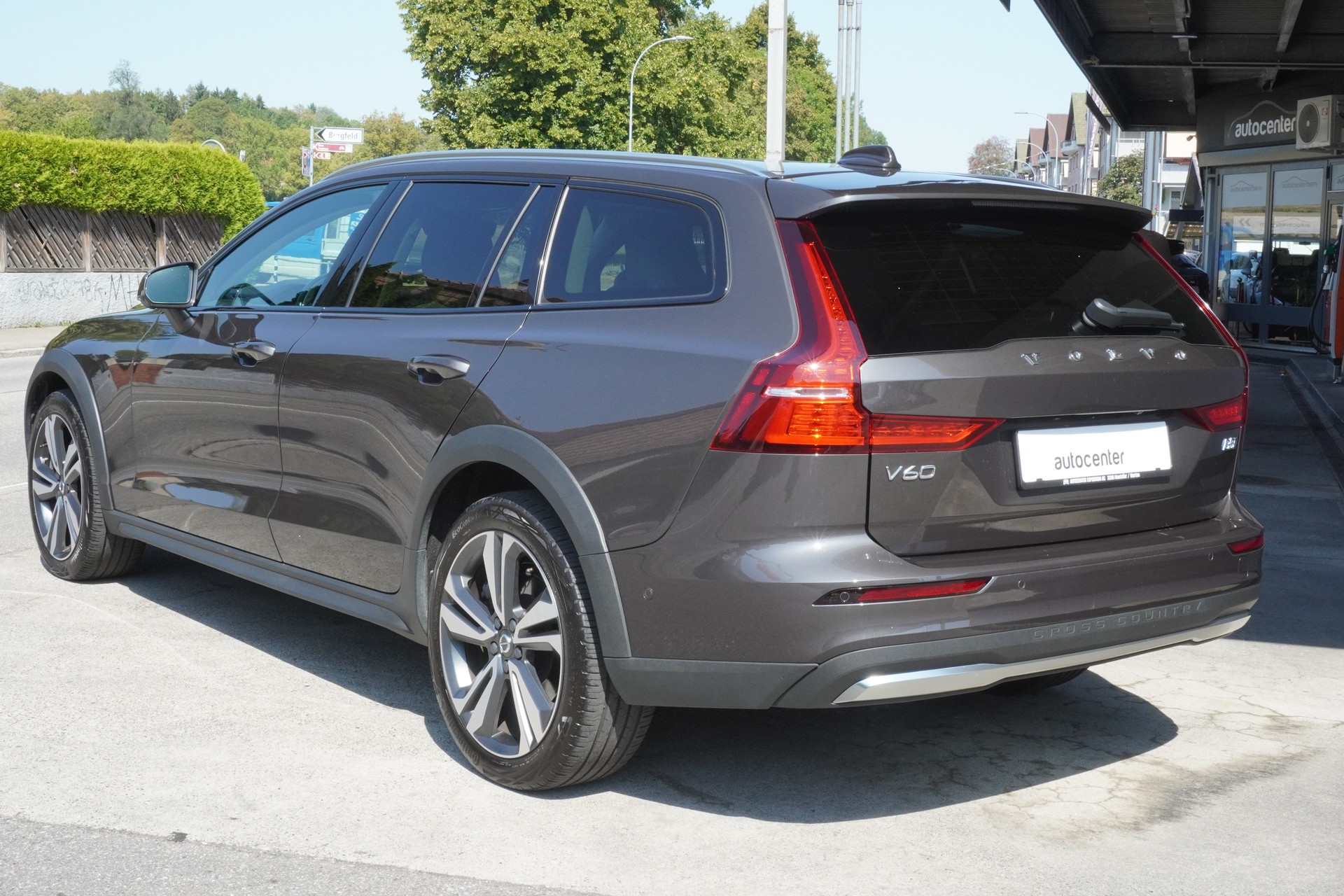 VOLVO V60 Cross Country B5 Mild Hybrid Ultimate AWD Geartronic-image-7