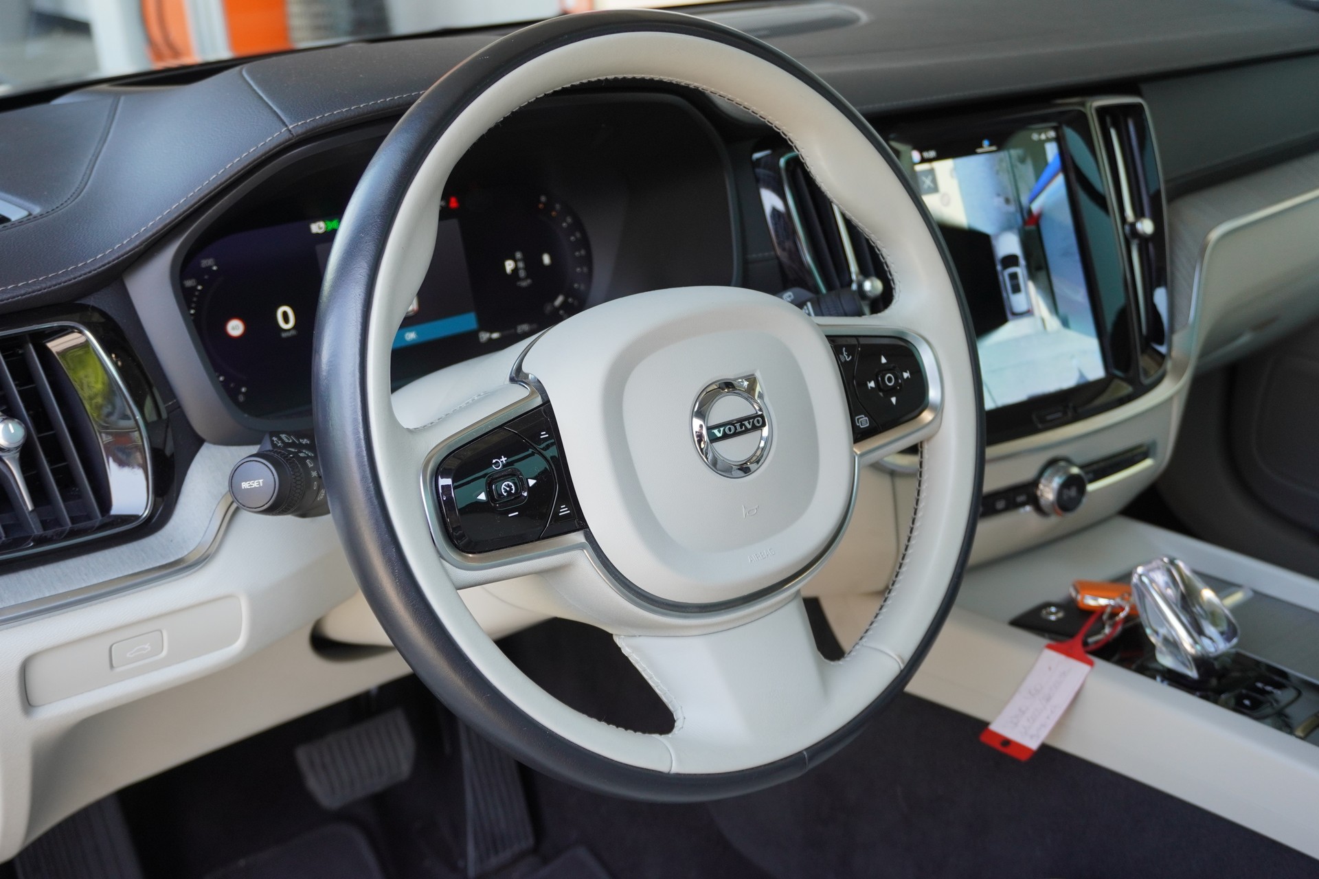 VOLVO V60 Cross Country B5 Mild Hybrid Ultimate AWD Geartronic-image-10