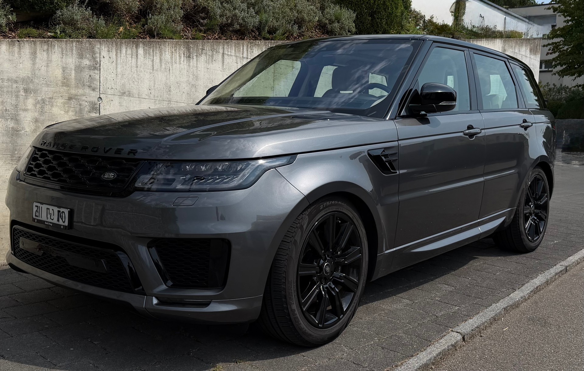 LAND ROVER 2.0 P400e HSE-image-1