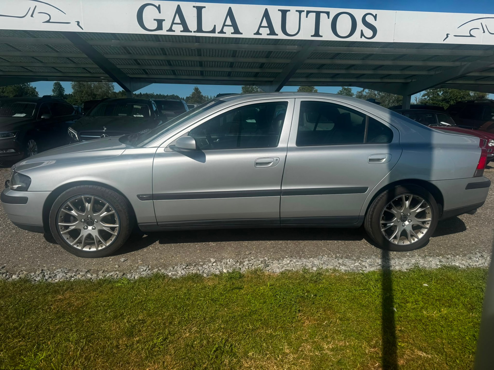VOLVO S60 2.5T-image-7