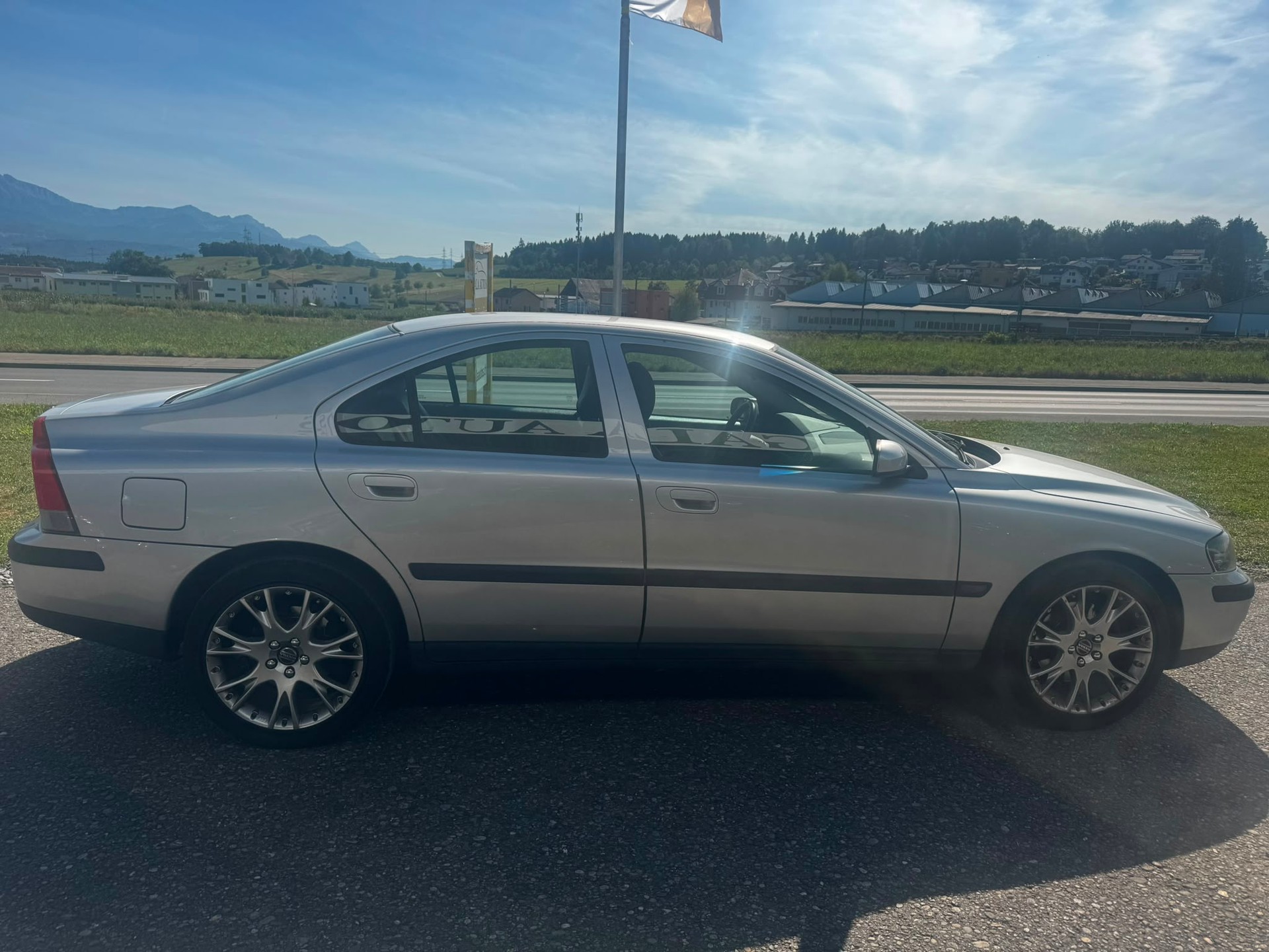 VOLVO S60 2.5T-image-3