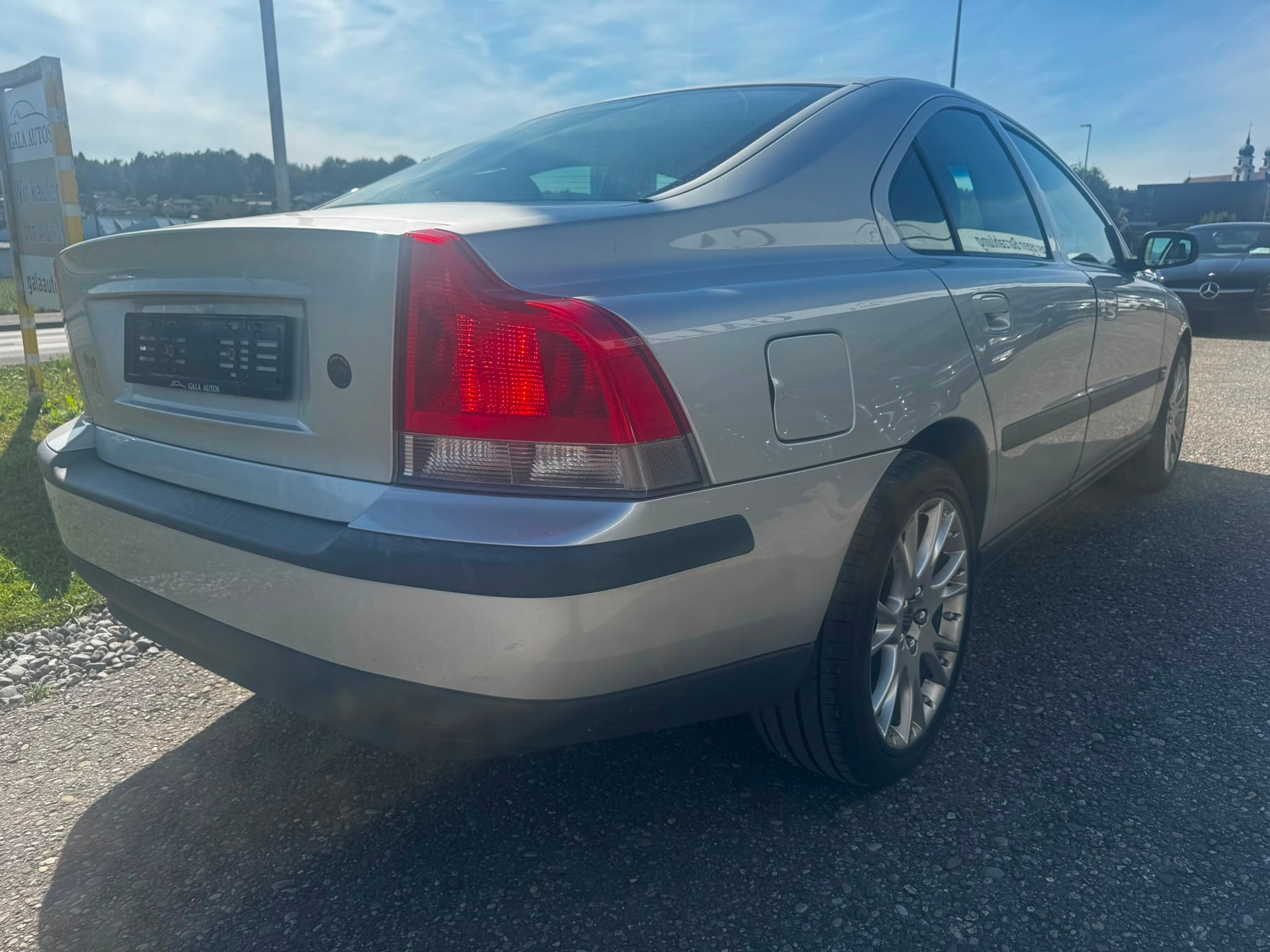 VOLVO S60 2.5T-image-4