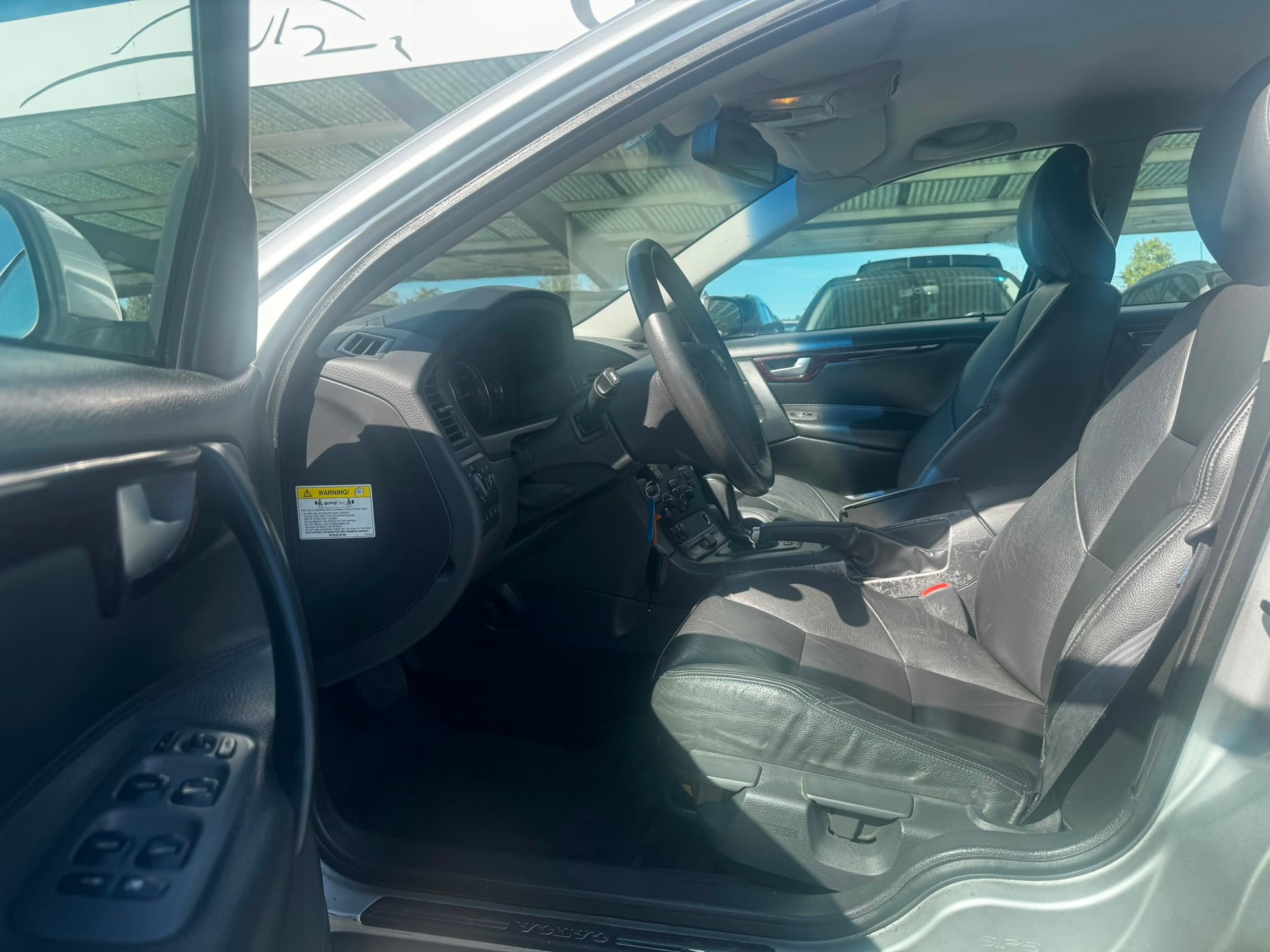 VOLVO S60 2.5T-image-8