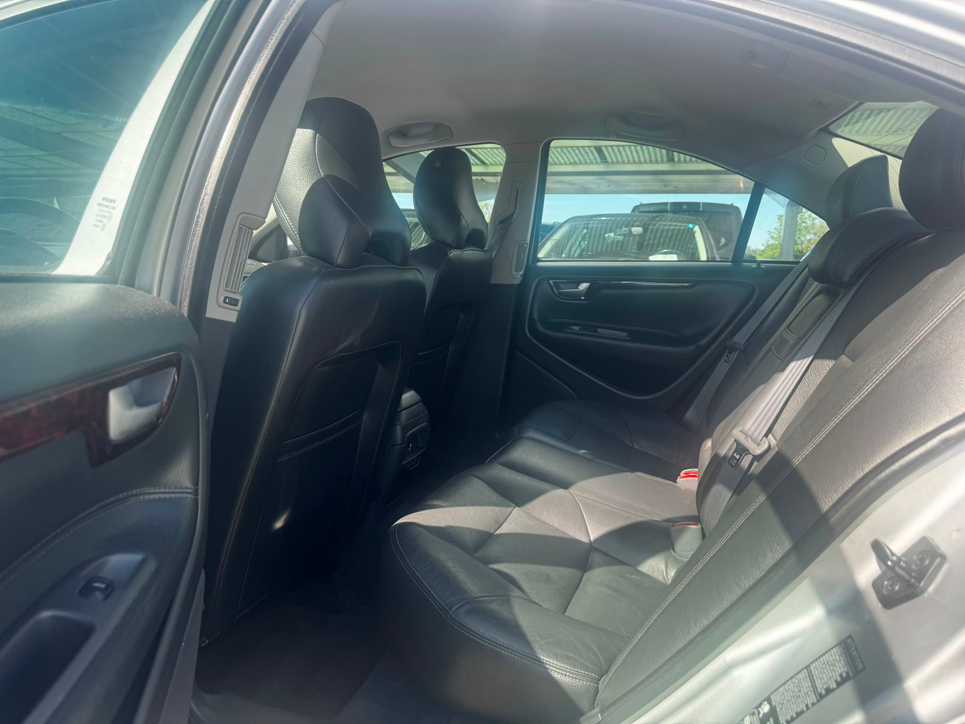 VOLVO S60 2.5T-image-10
