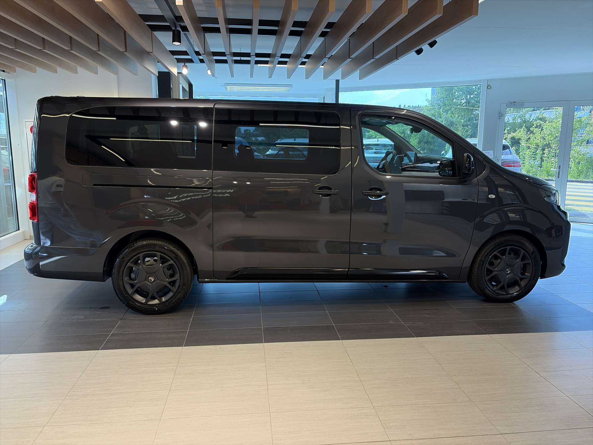 CITROEN Spacetourer 2.2 BlueHDi You XL EAT8-Automat 9-Plätzer-image-13
