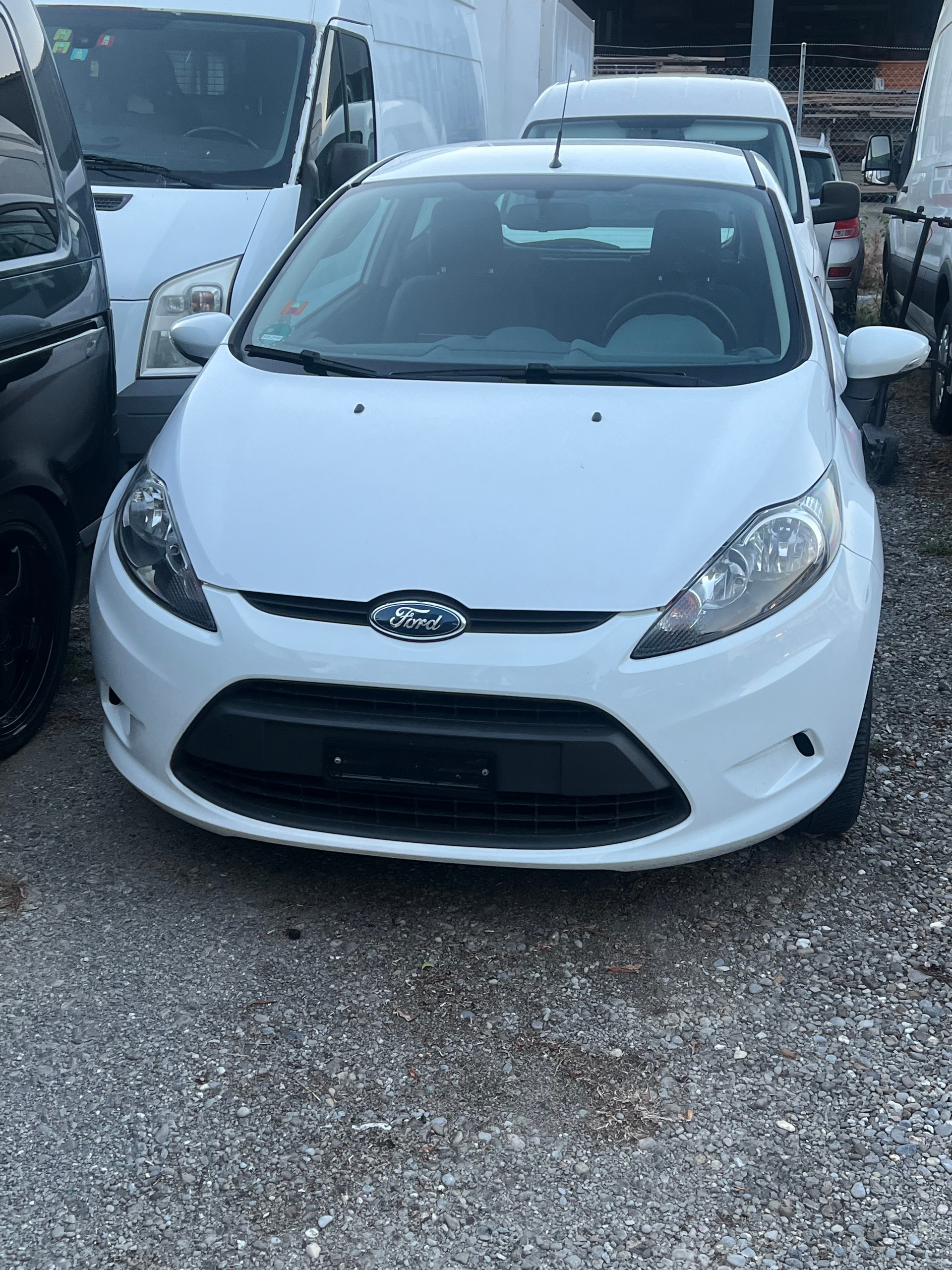 FORD Fiesta 1.25 16V Ambiente-image-0