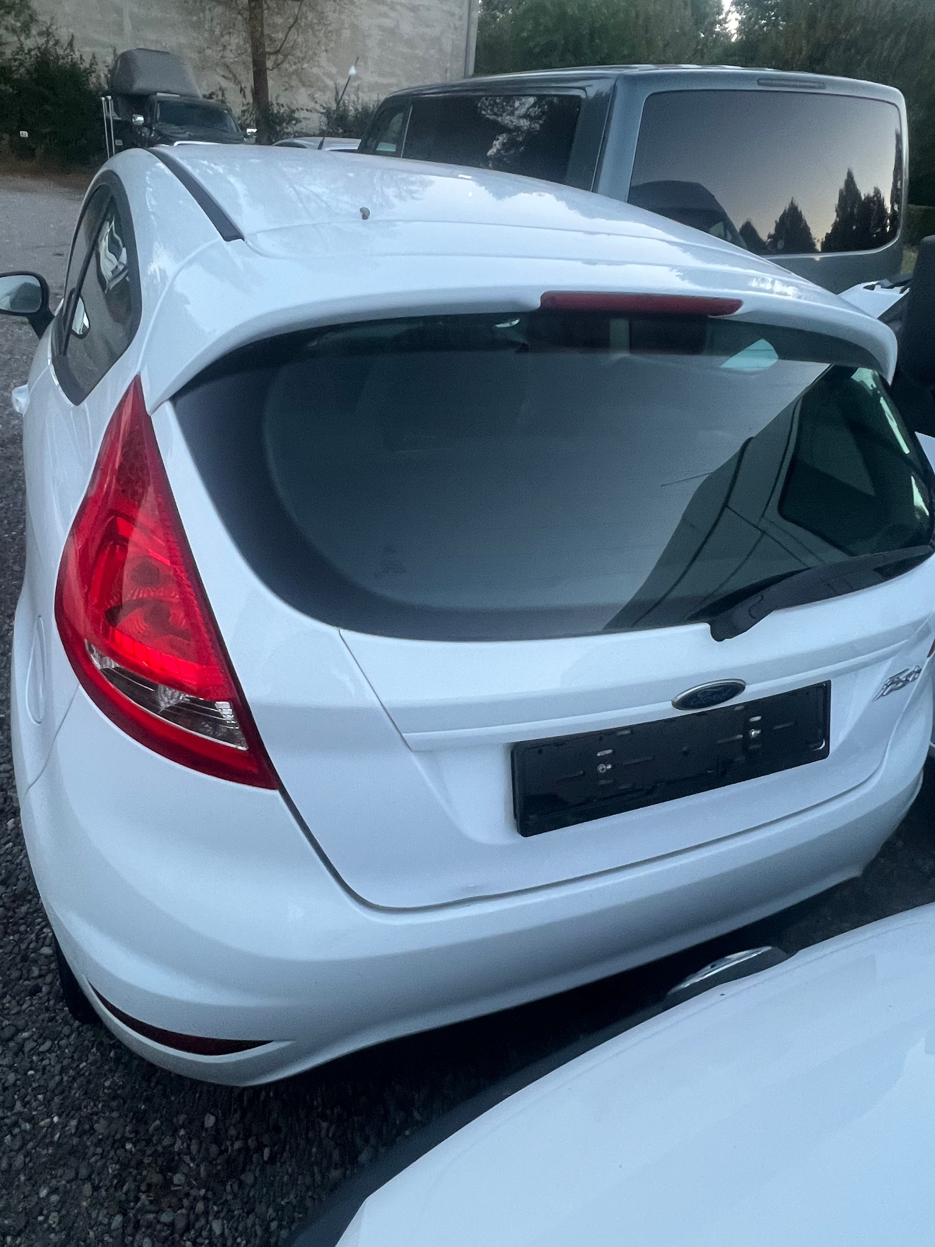 FORD Fiesta 1.25 16V Ambiente-image-2