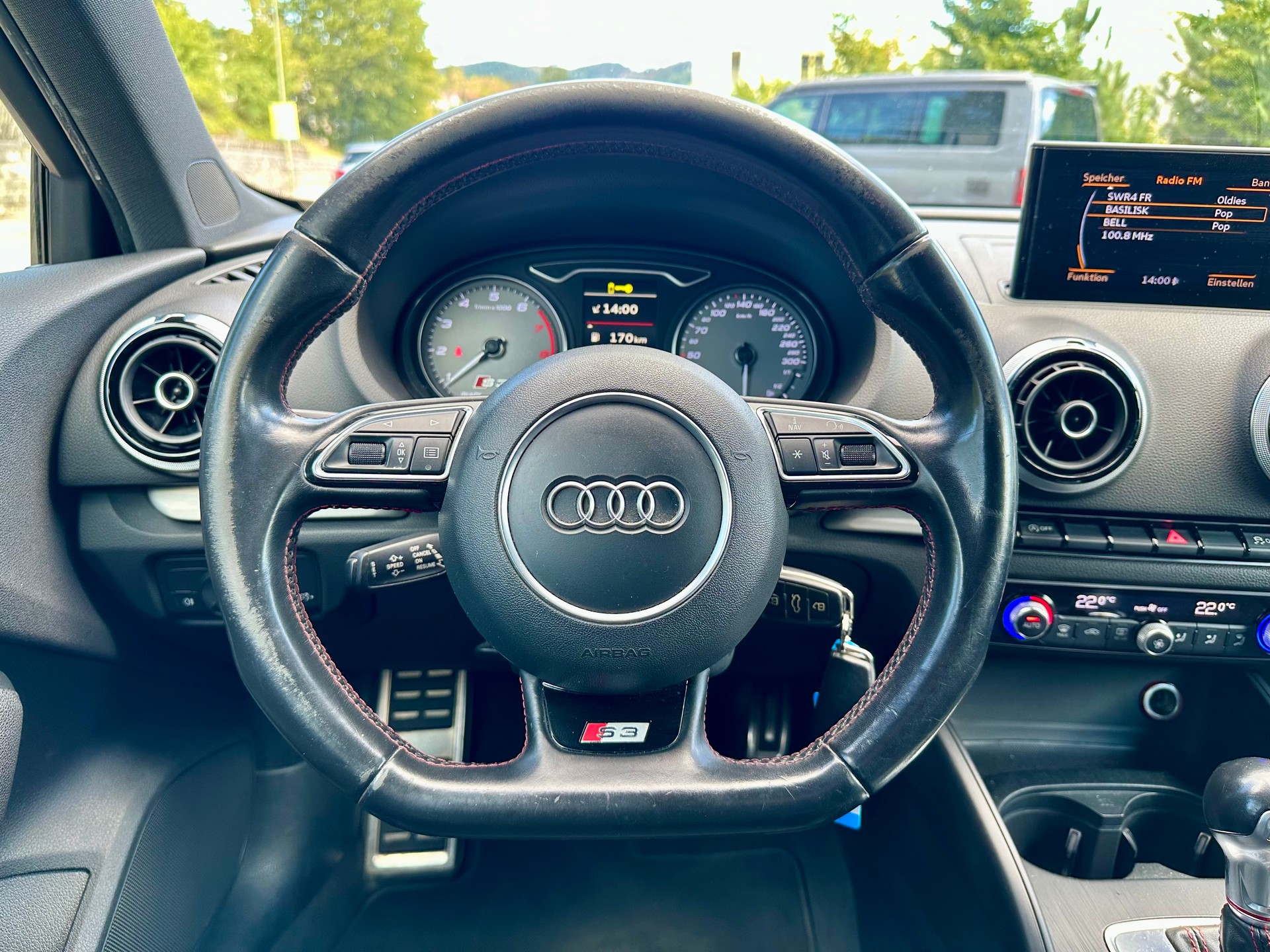AUDI S3 Sportback 2.0 TFSI quattro S-tronic-image-14