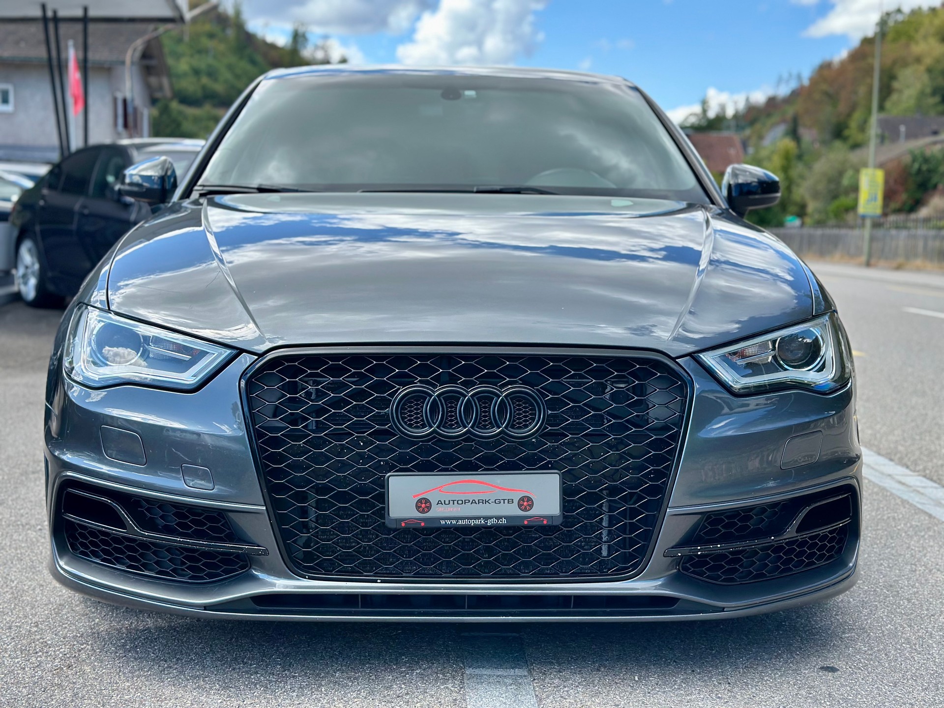 AUDI S3 Sportback 2.0 TFSI quattro S-tronic-image-2