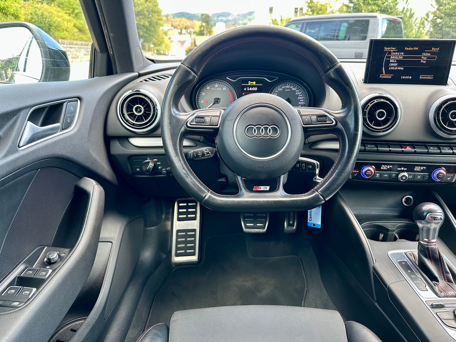 AUDI S3 Sportback 2.0 TFSI quattro S-tronic-image-13