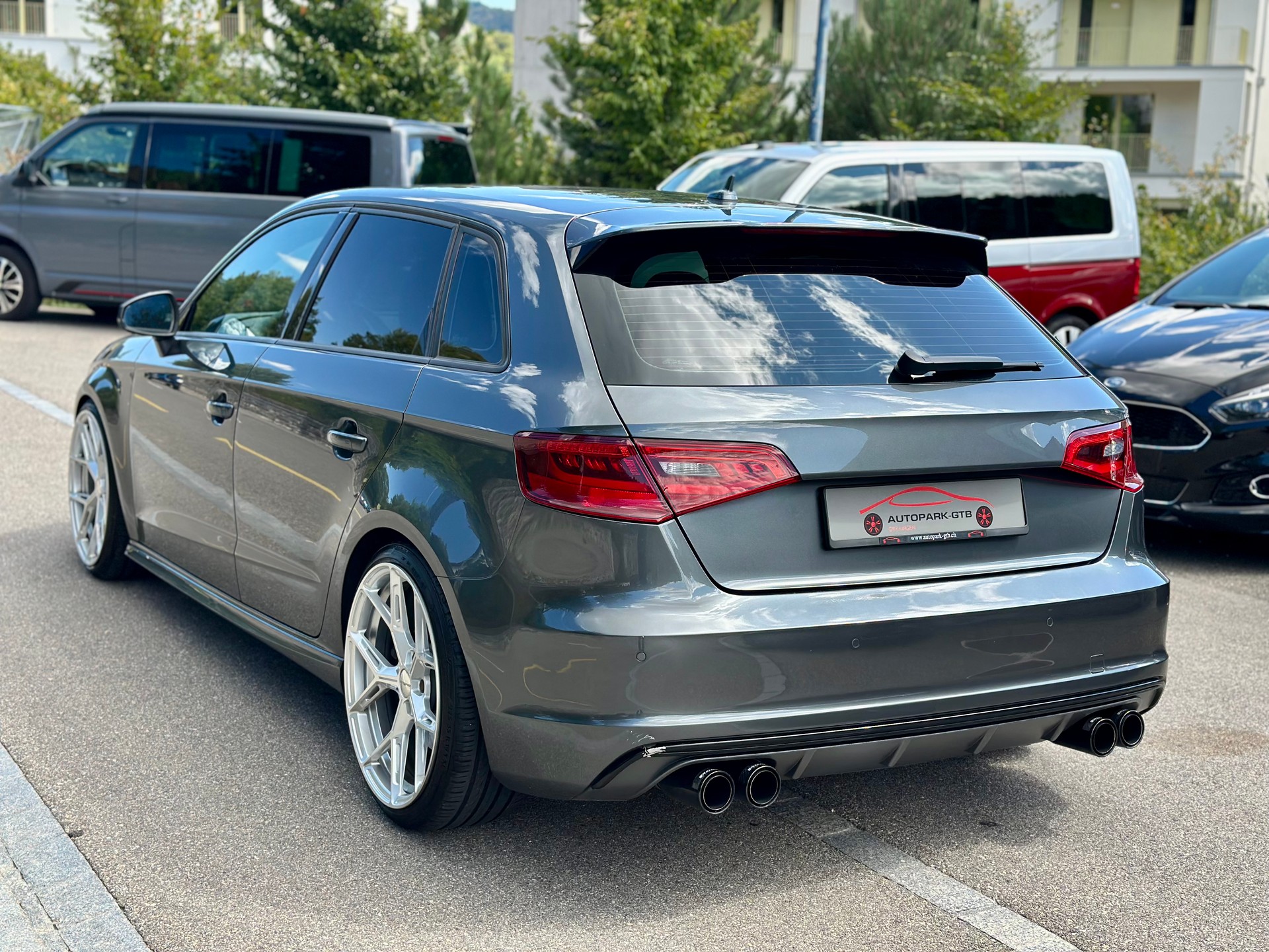 AUDI S3 Sportback 2.0 TFSI quattro S-tronic-image-5