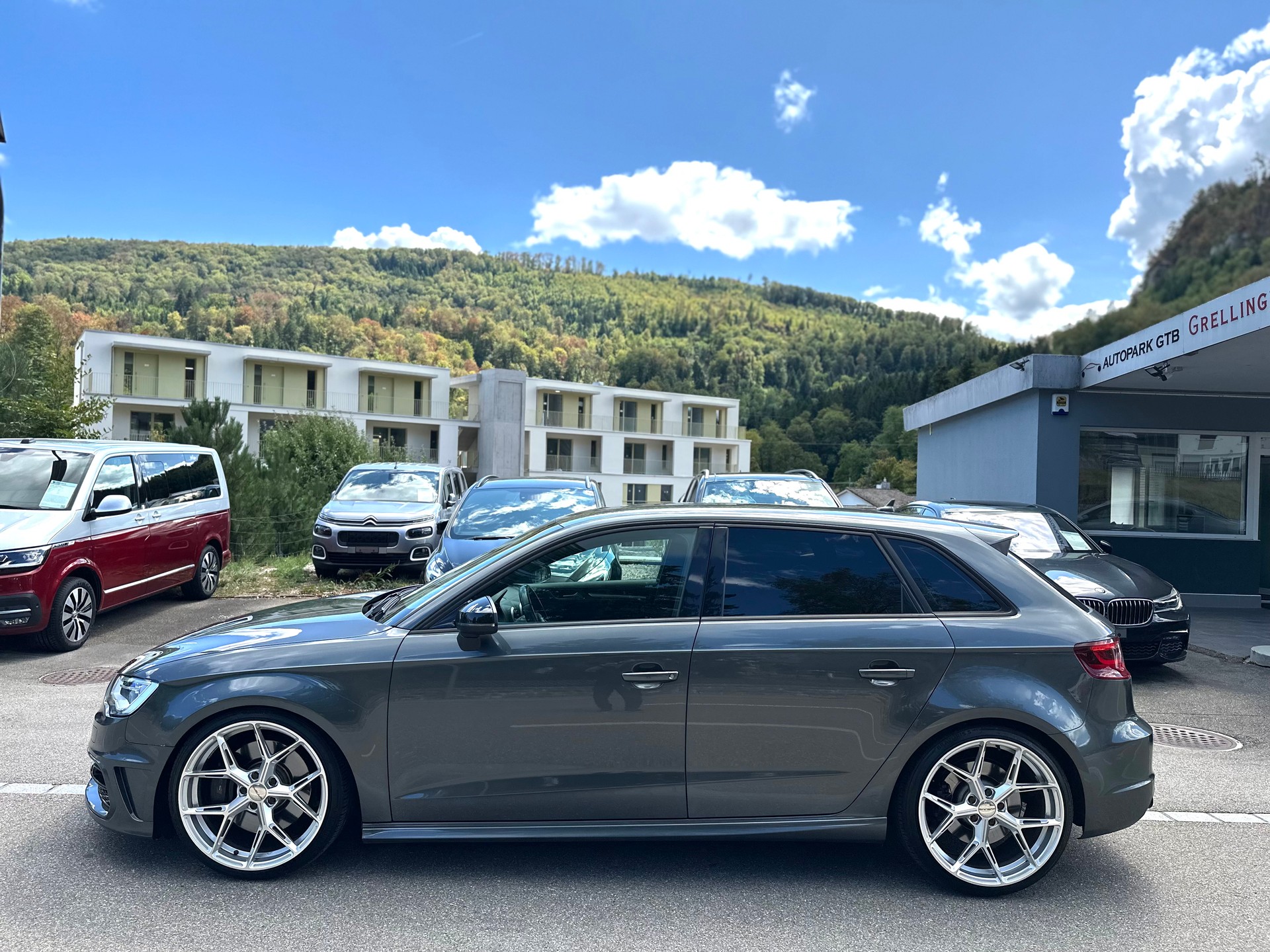 AUDI S3 Sportback 2.0 TFSI quattro S-tronic-image-3