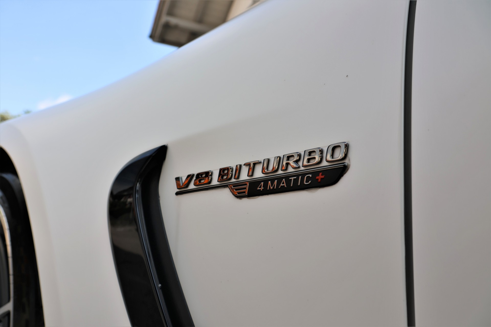 MERCEDES-BENZ AMG GT 63 4Matic+ Executive Edition (CH) *Magno White*-image-8