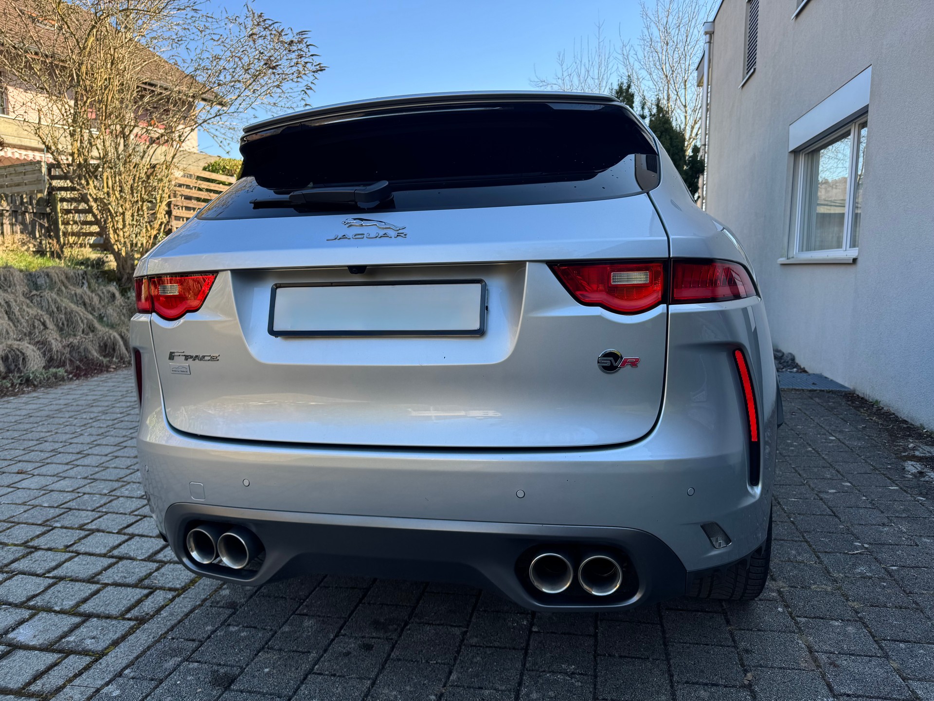 JAGUAR 5.0 V8 SVR AWD-image-2
