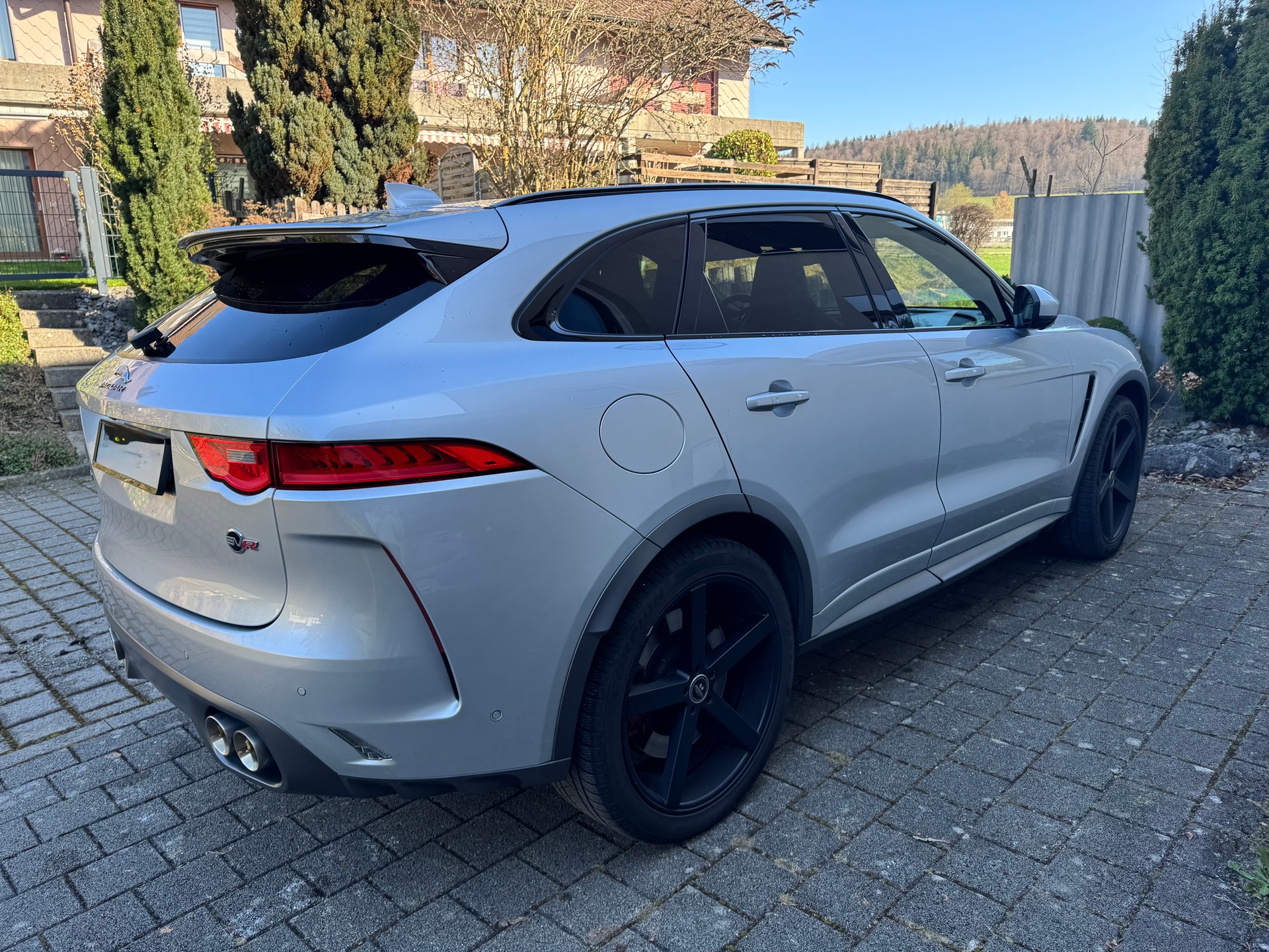 JAGUAR 5.0 V8 SVR AWD-image-3