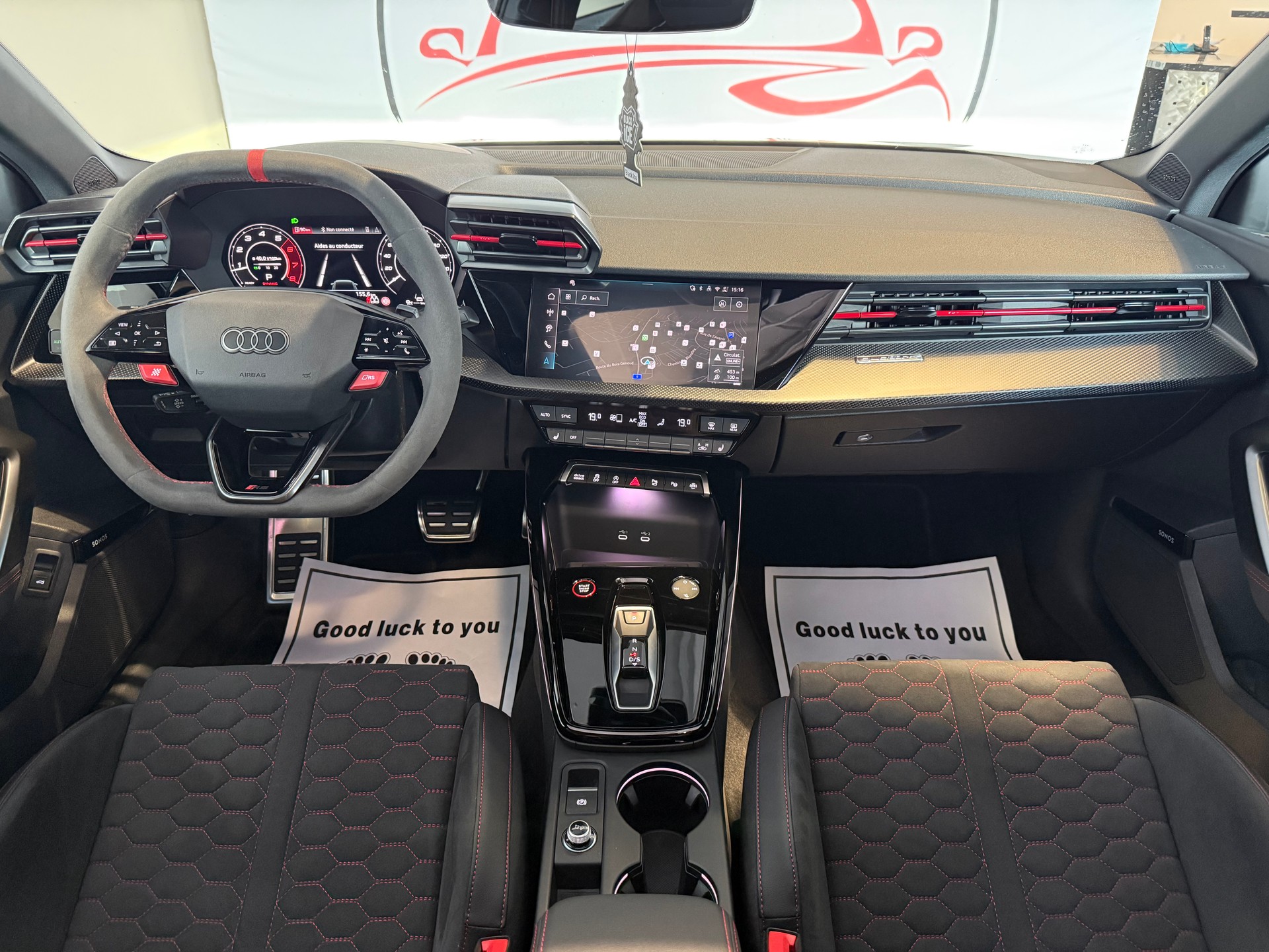 AUDI RS3 Sportback 2.5 TSI quattro S-tronic-image-17