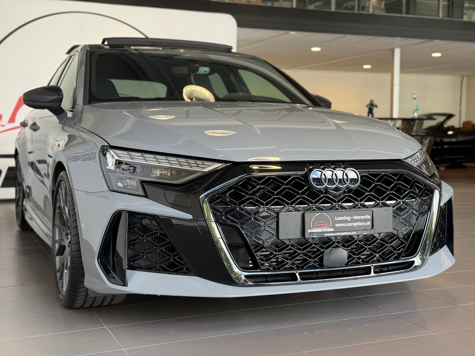 AUDI RS3 Sportback 2.5 TSI quattro S-tronic-showroom-element-3