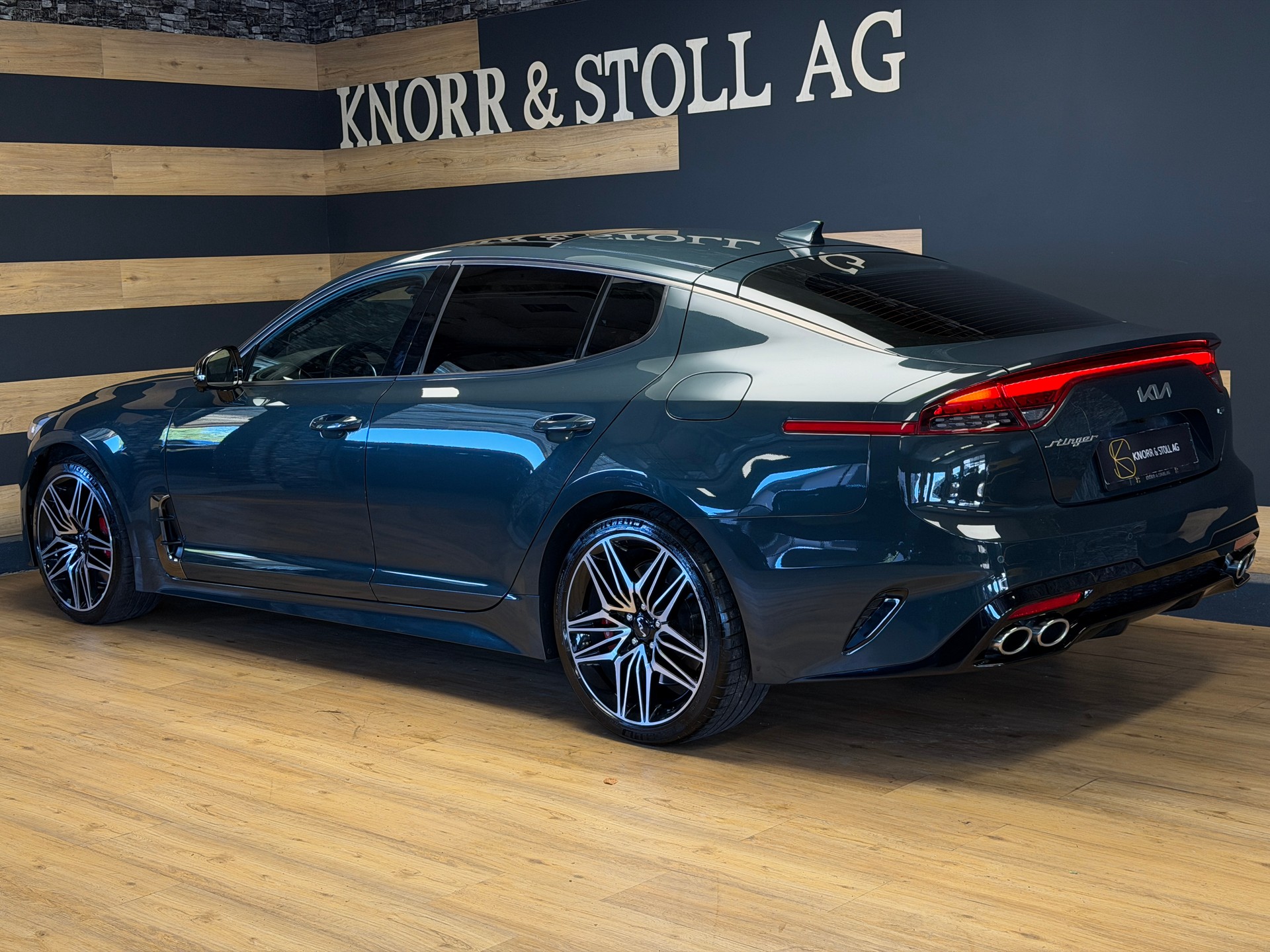 KIA Stinger 3.3 T-GDi GT Automat AWD-image-7