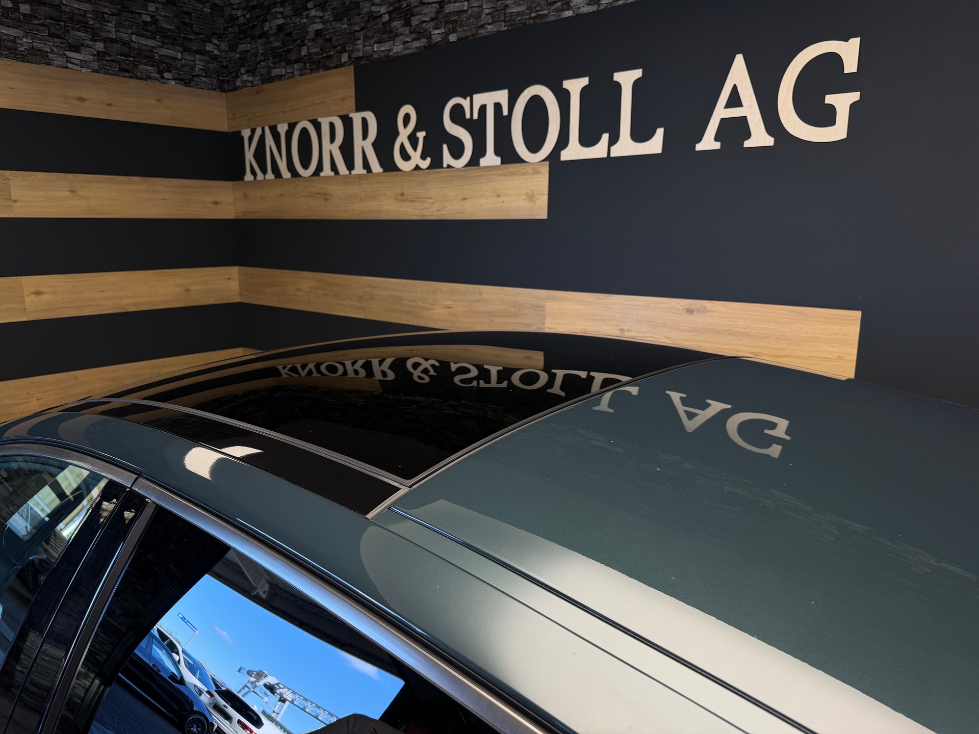 KIA Stinger 3.3 T-GDi GT Automat AWD-image-23