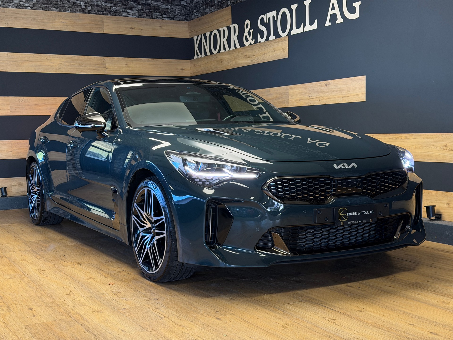 KIA Stinger 3.3 T-GDi GT Automat AWD-image-0