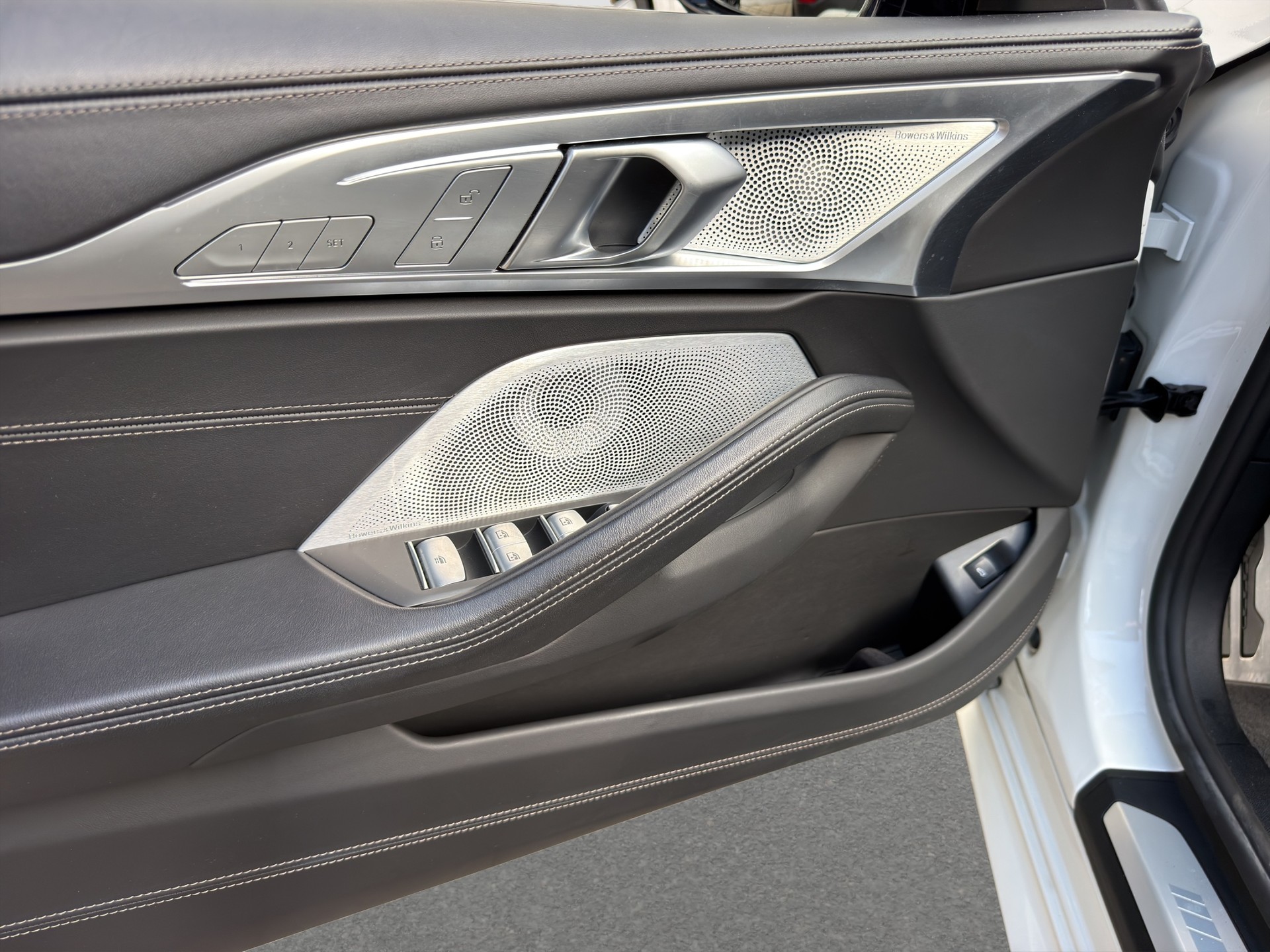 BMW M850i xDrive Steptronic-image-8