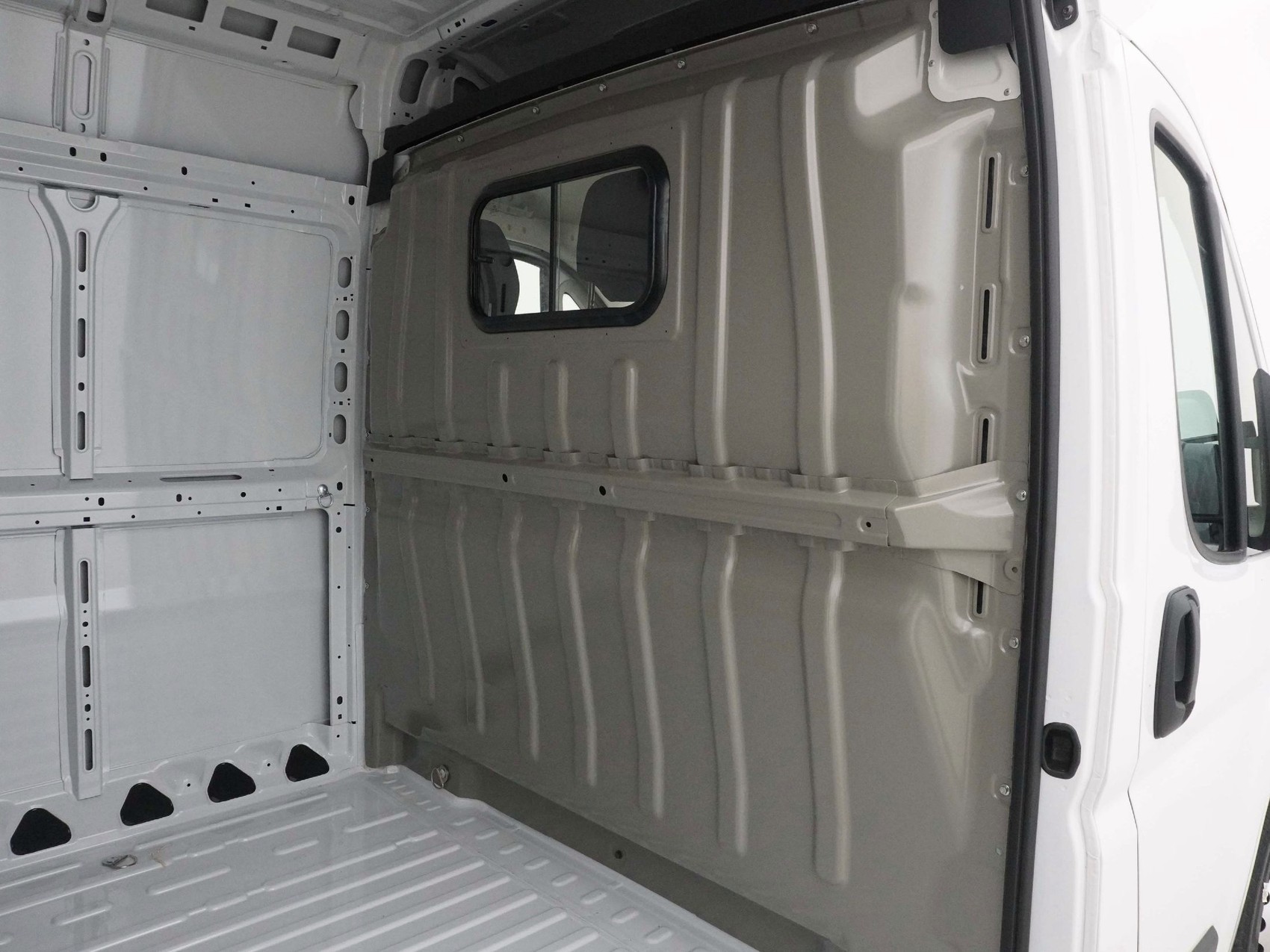 CITROEN Jumper Kaw. 35+ L2H2 2.2 BlueHDi 180 S/S-image-21