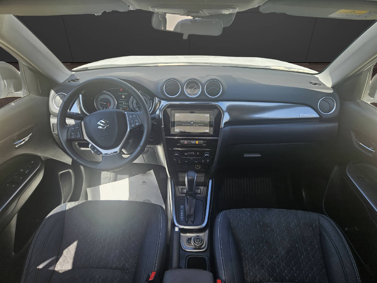 SUZUKI Vitara 1.4 T Compact Top Hybrid 4x4-image-5