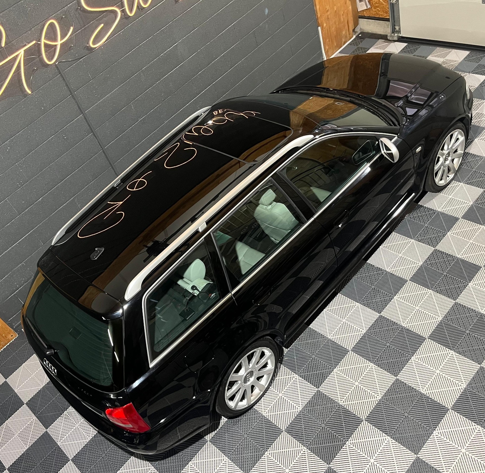 AUDI RS4 Avant quattro-image-2