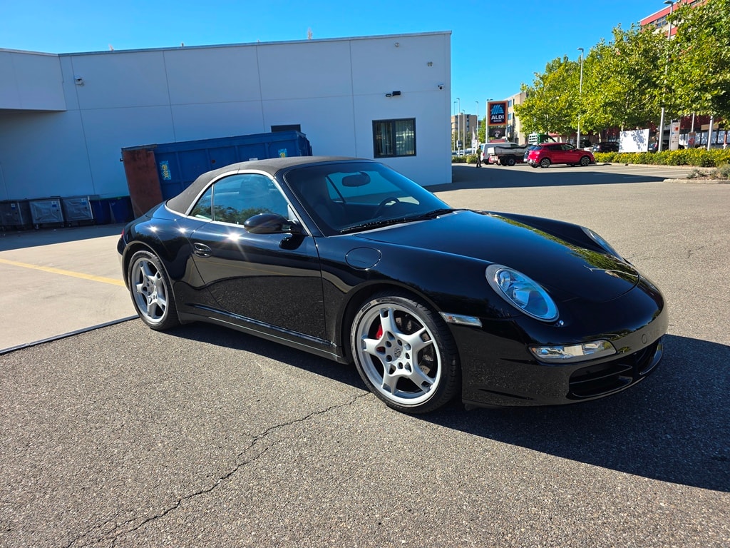 PORSCHE 911 Cabriolet 3.8 Carrera 4S-image-10