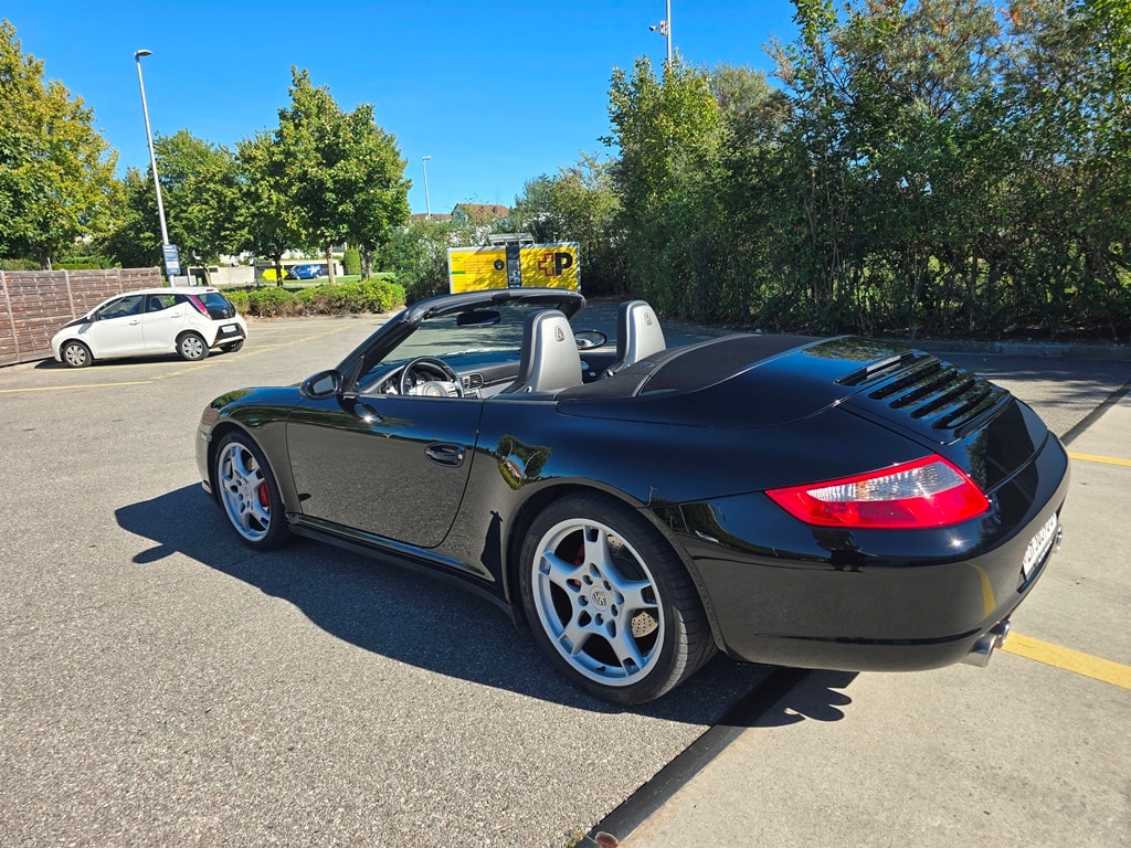 PORSCHE 911 Cabriolet 3.8 Carrera 4S-image-13