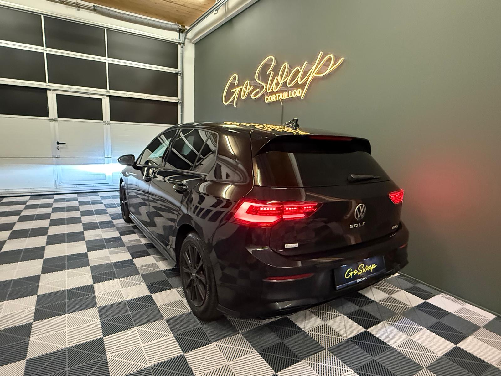 VW Golf 1.5 eTSI mHEV ACT R-Line 75 Edition DSG-image-3