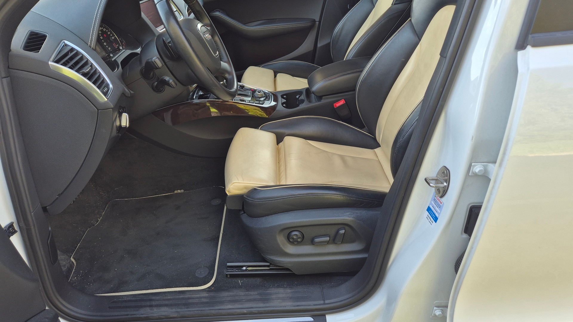 AUDI Q5 3.0 TDI quattro S-tronic-image-6