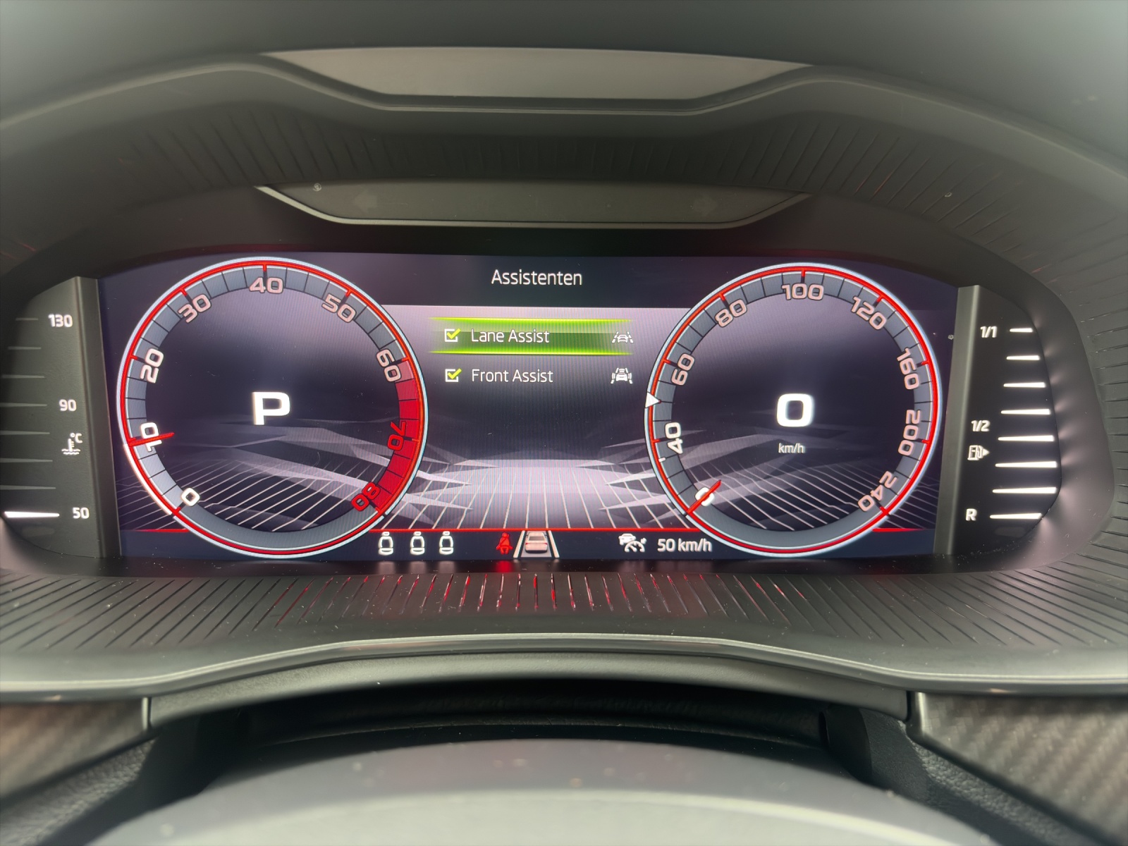SKODA Scala 1.0 TSI Monte Carlo DSG-image-14
