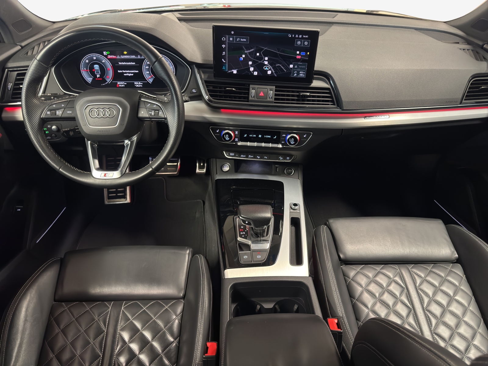 AUDI Q5 Sportback 40 TDI Blackedition quattro S-tronic-image-8
