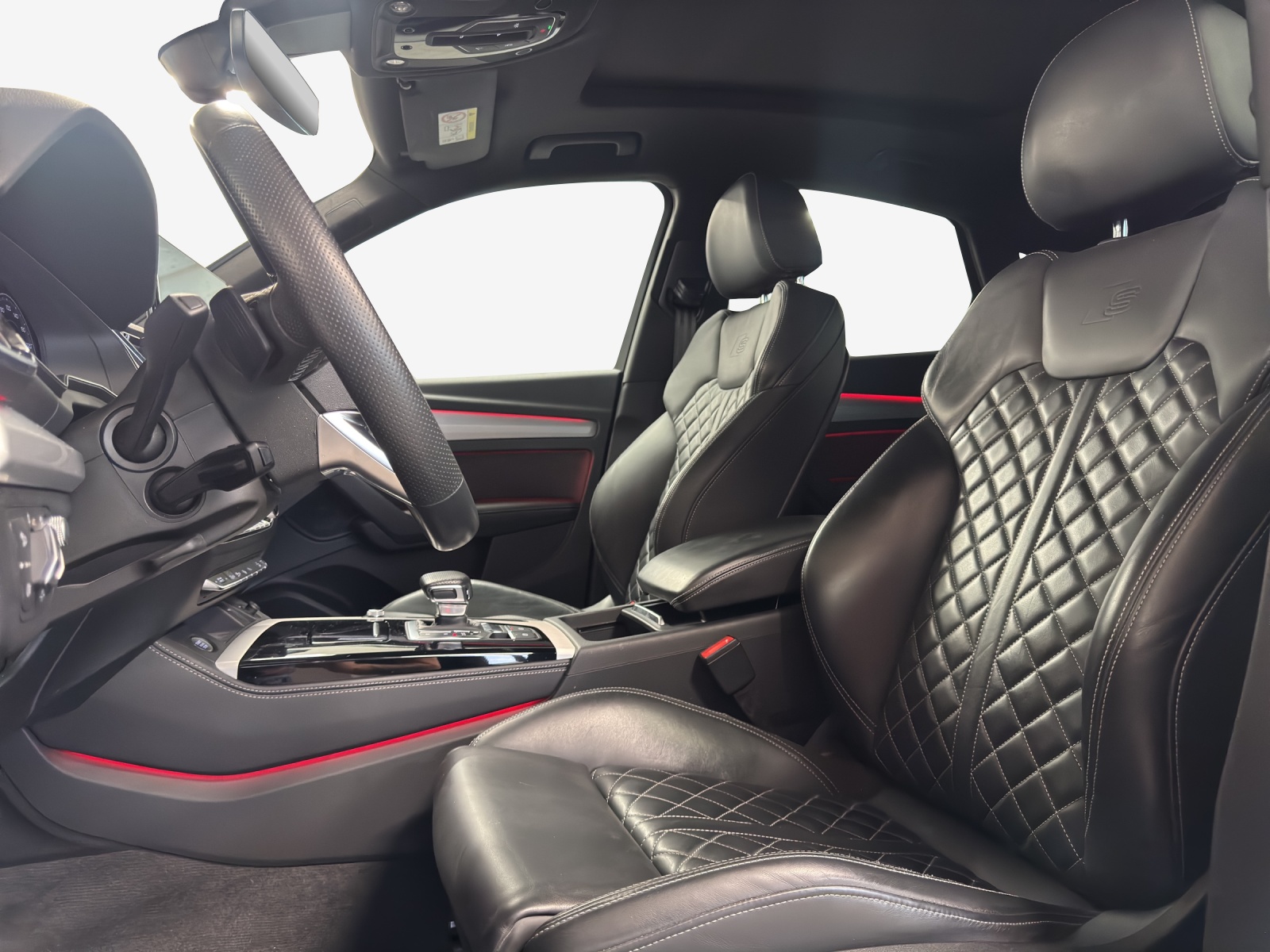 AUDI Q5 Sportback 40 TDI Blackedition quattro S-tronic-image-7