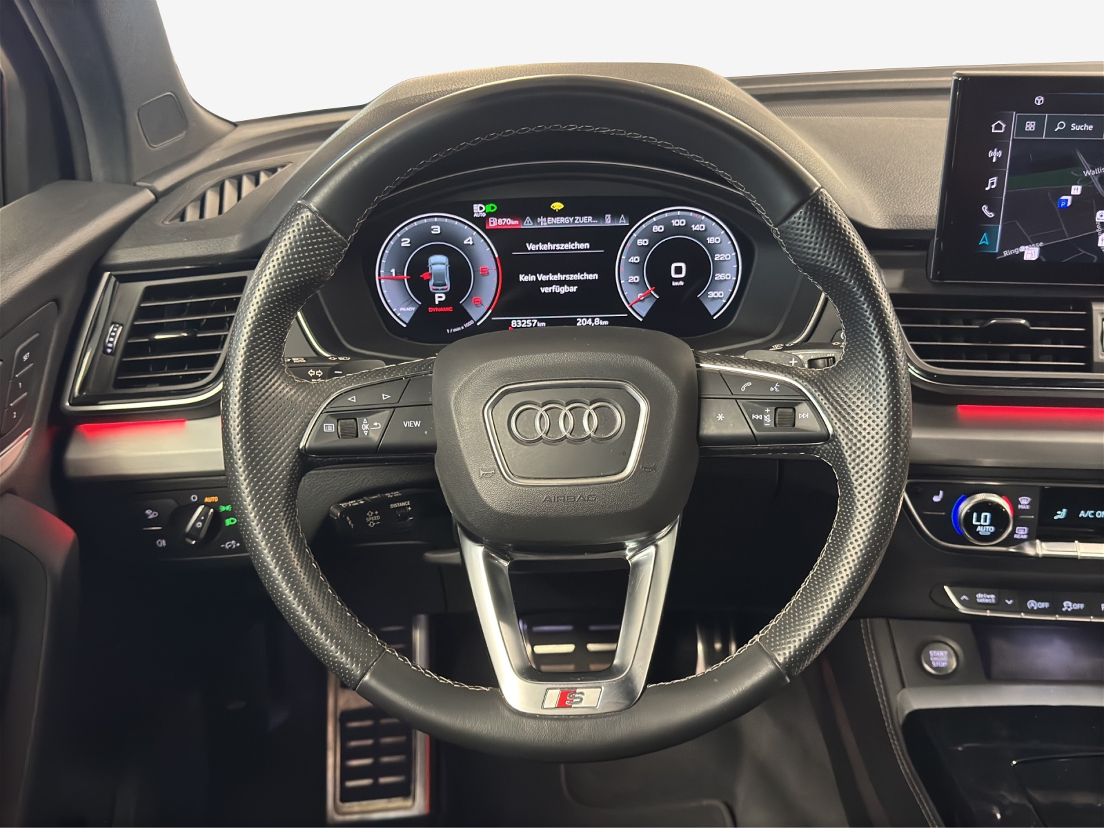 AUDI Q5 Sportback 40 TDI Blackedition quattro S-tronic-image-9