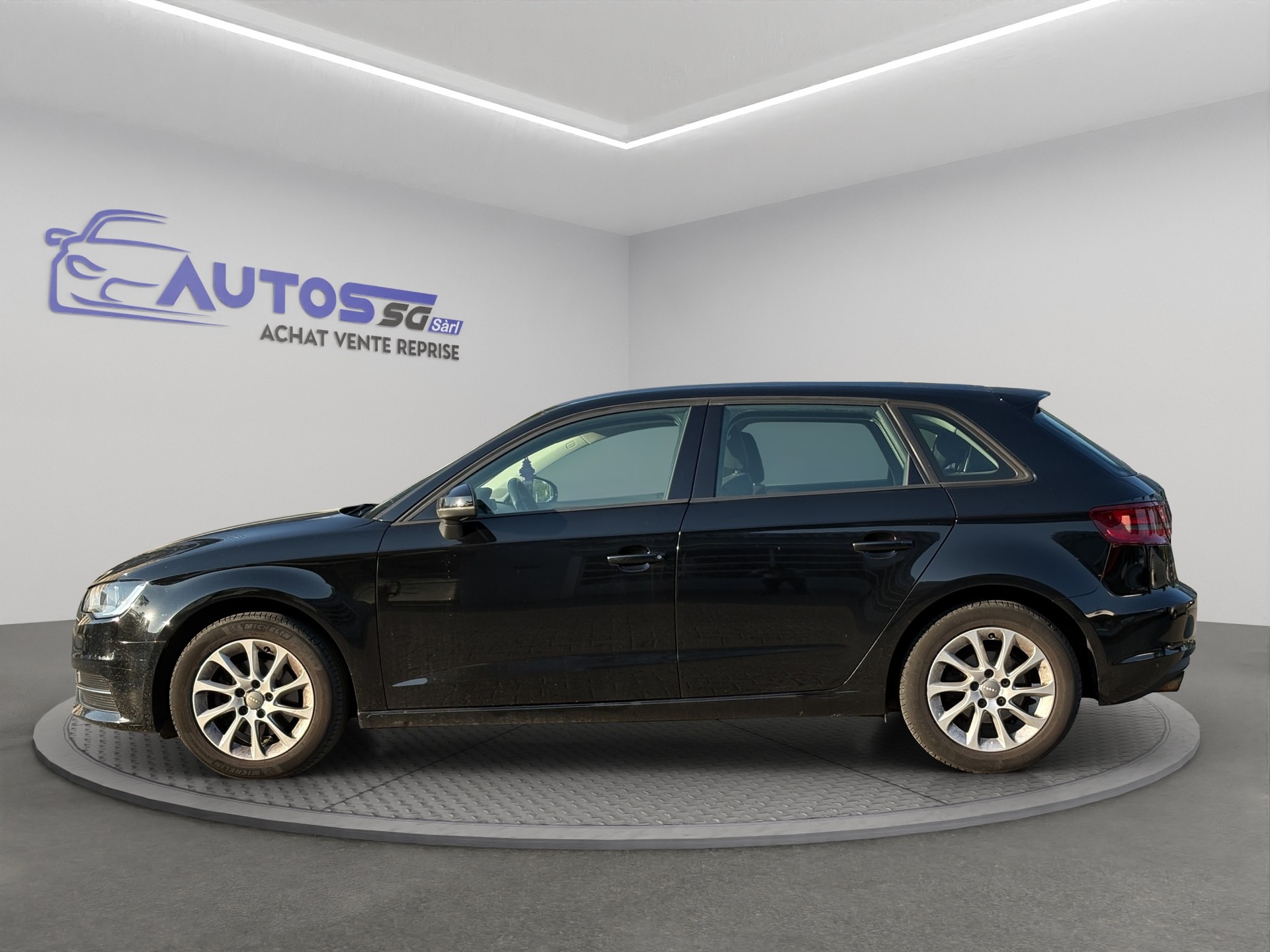AUDI A3 Sportback 1.4 TFSI Ambiente-image-3