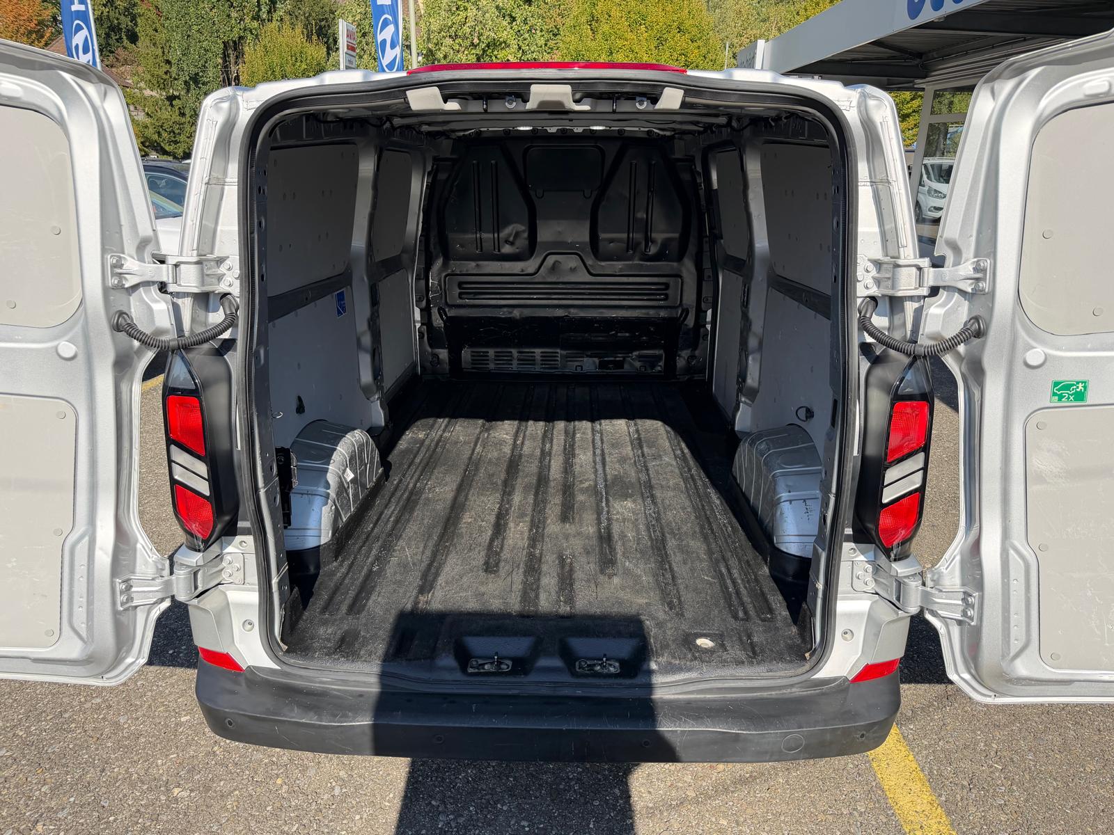 FORD Transit Cust 320 L2 Trend-image-16